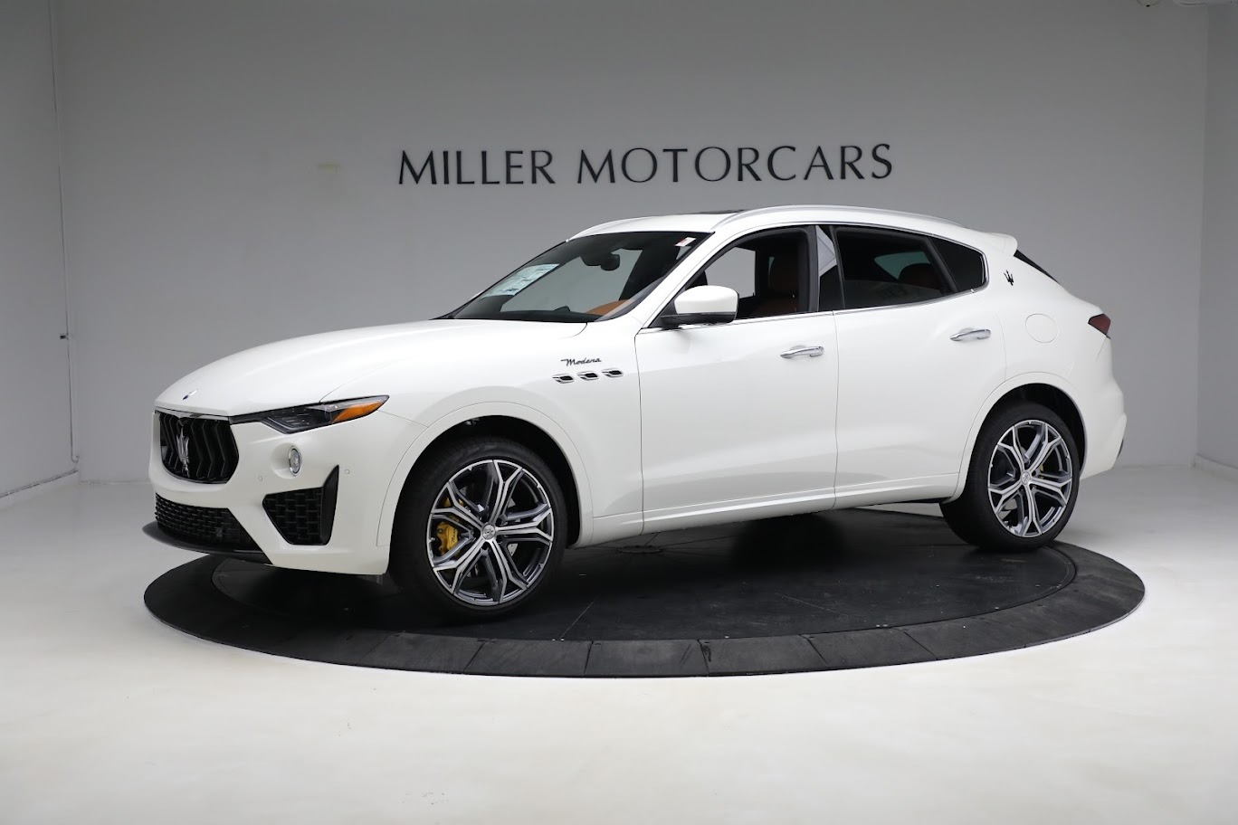 New-2023-Maserati-Levante-Modena