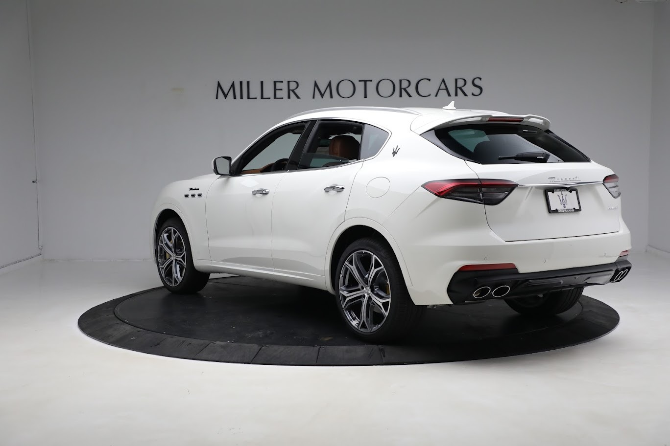 New-2023-Maserati-Levante-Modena