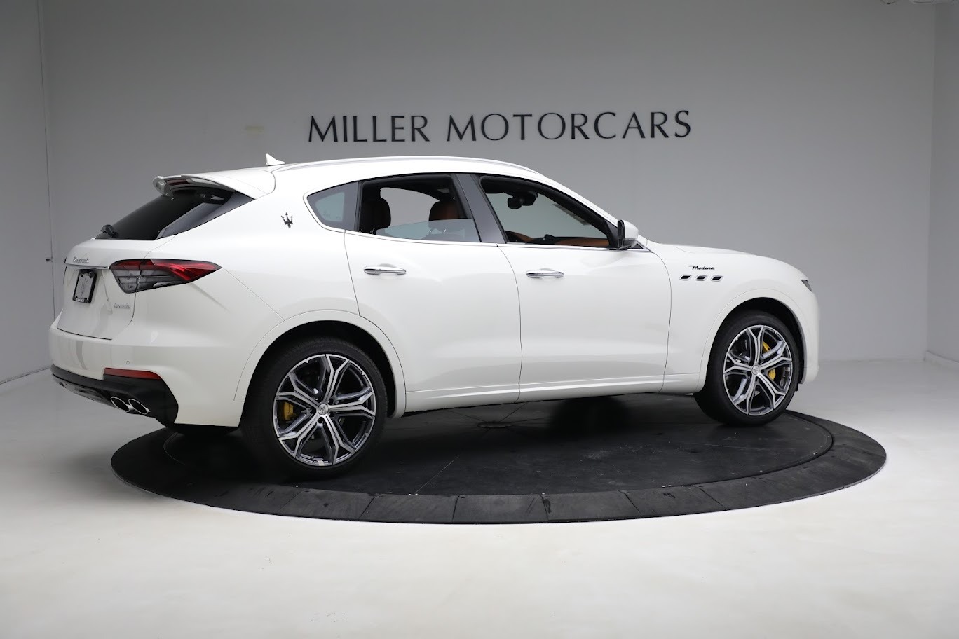 New-2023-Maserati-Levante-Modena