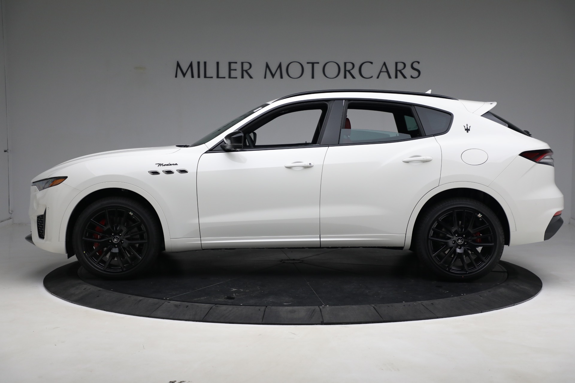 New-2023-Maserati-Levante-Modena