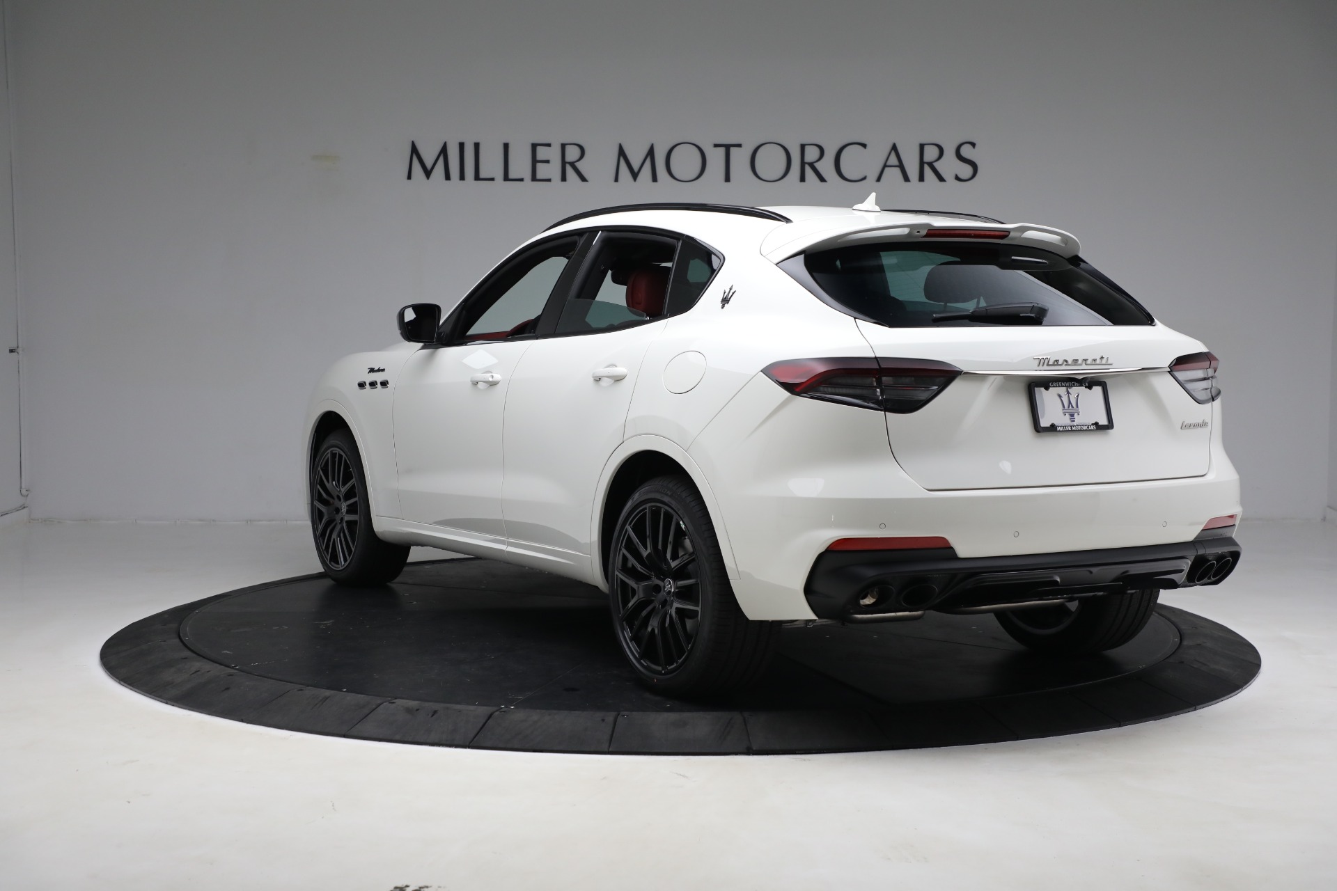 New-2023-Maserati-Levante-Modena