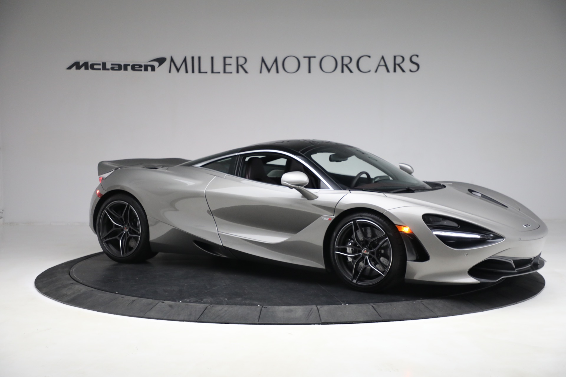 Used-2018-McLaren-720S-Luxury