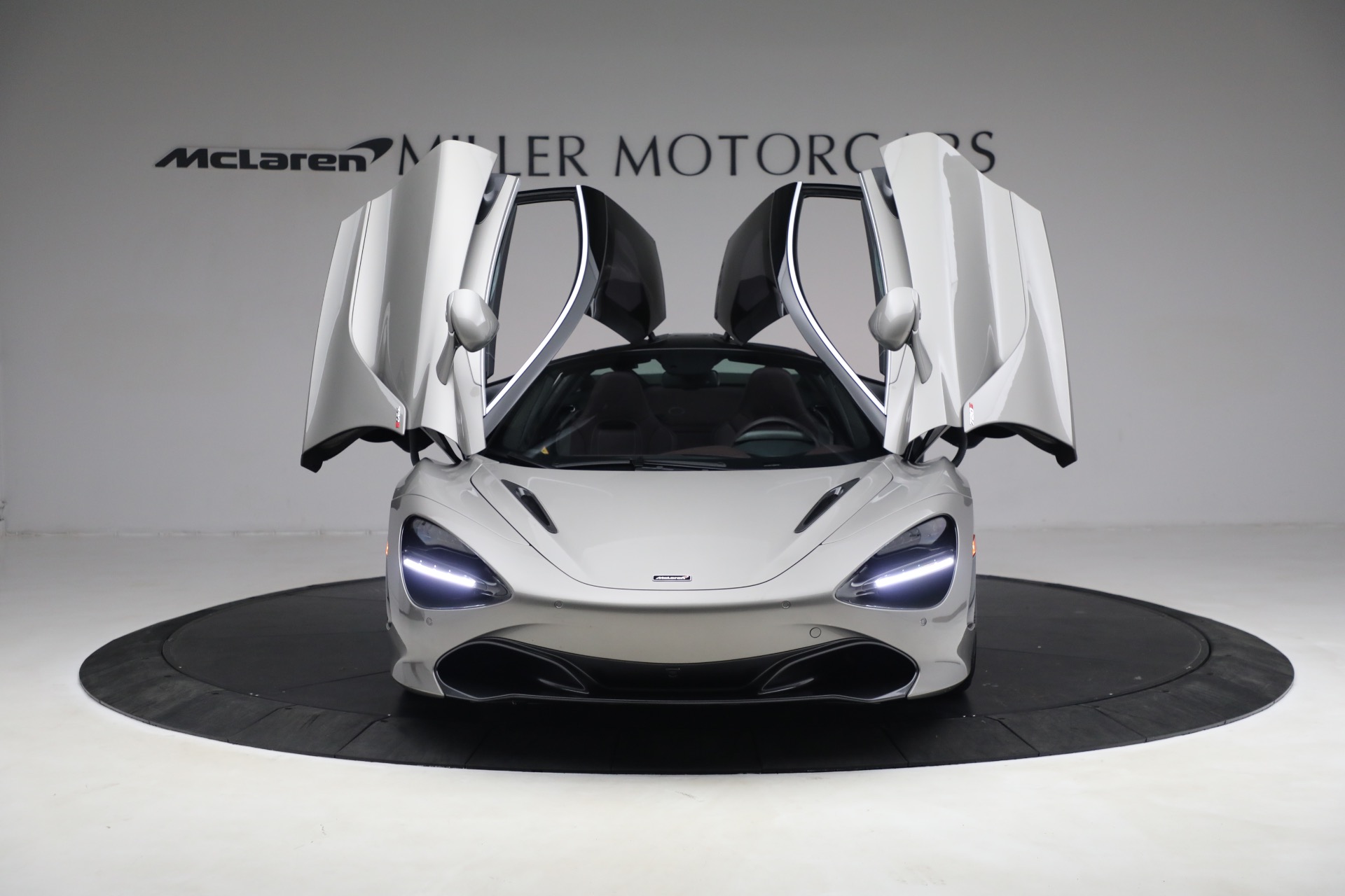 Used-2018-McLaren-720S-Luxury