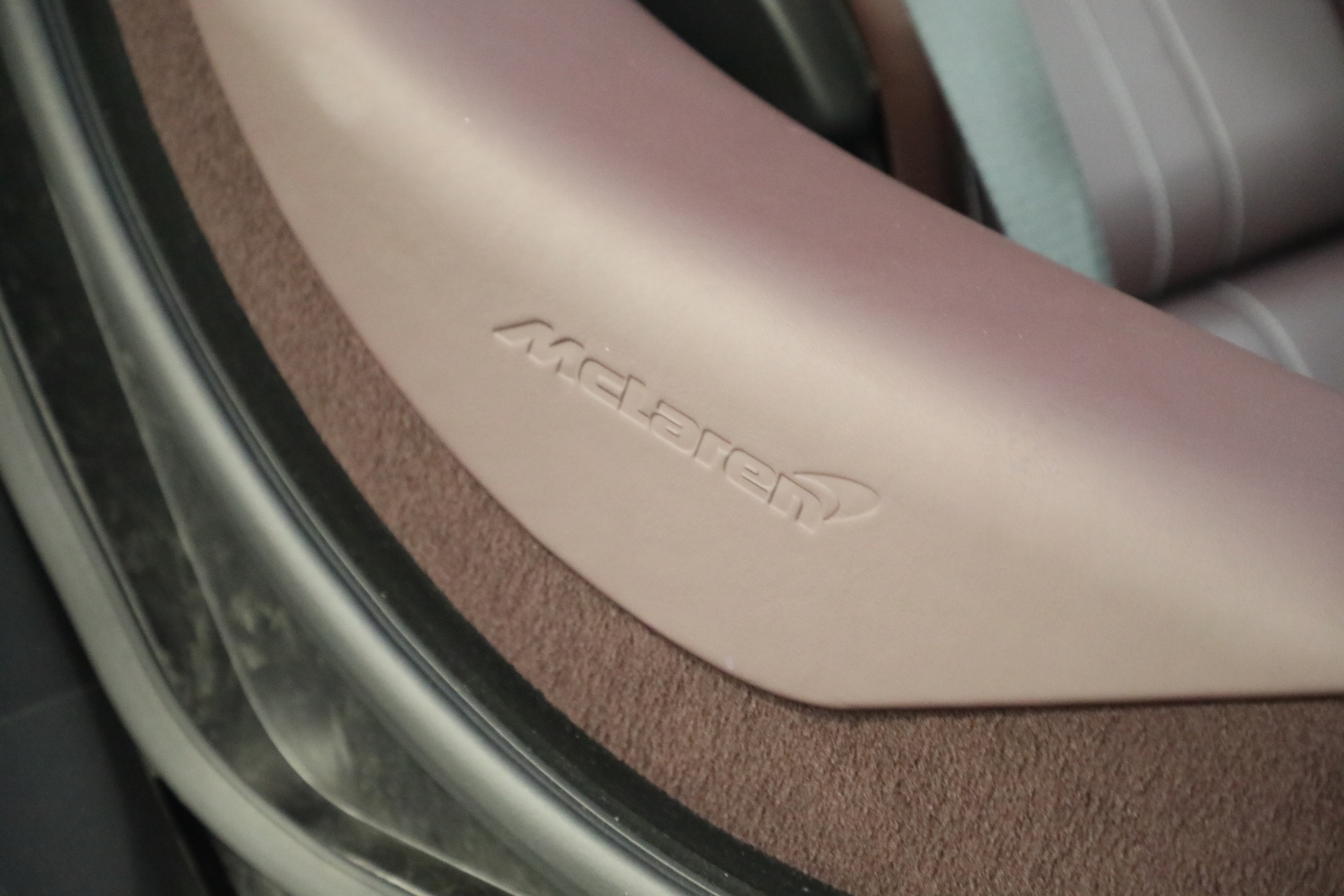 Used-2018-McLaren-720S-Luxury