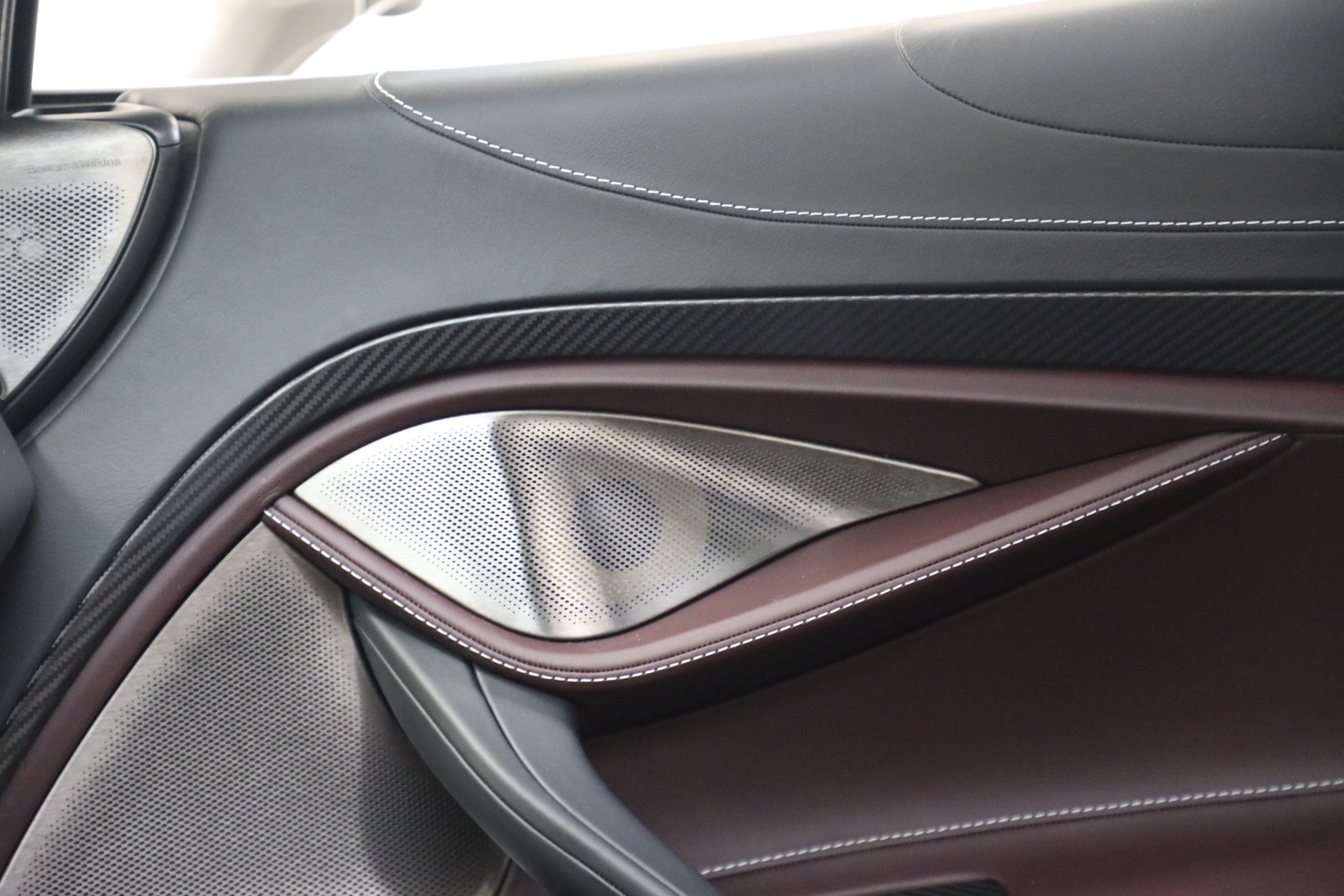 Used-2018-McLaren-720S-Luxury