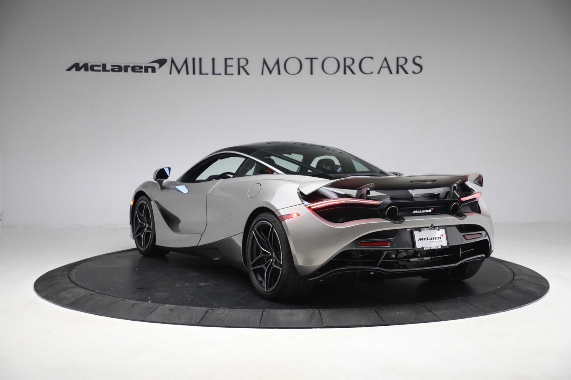 Used-2018-McLaren-720S-Luxury