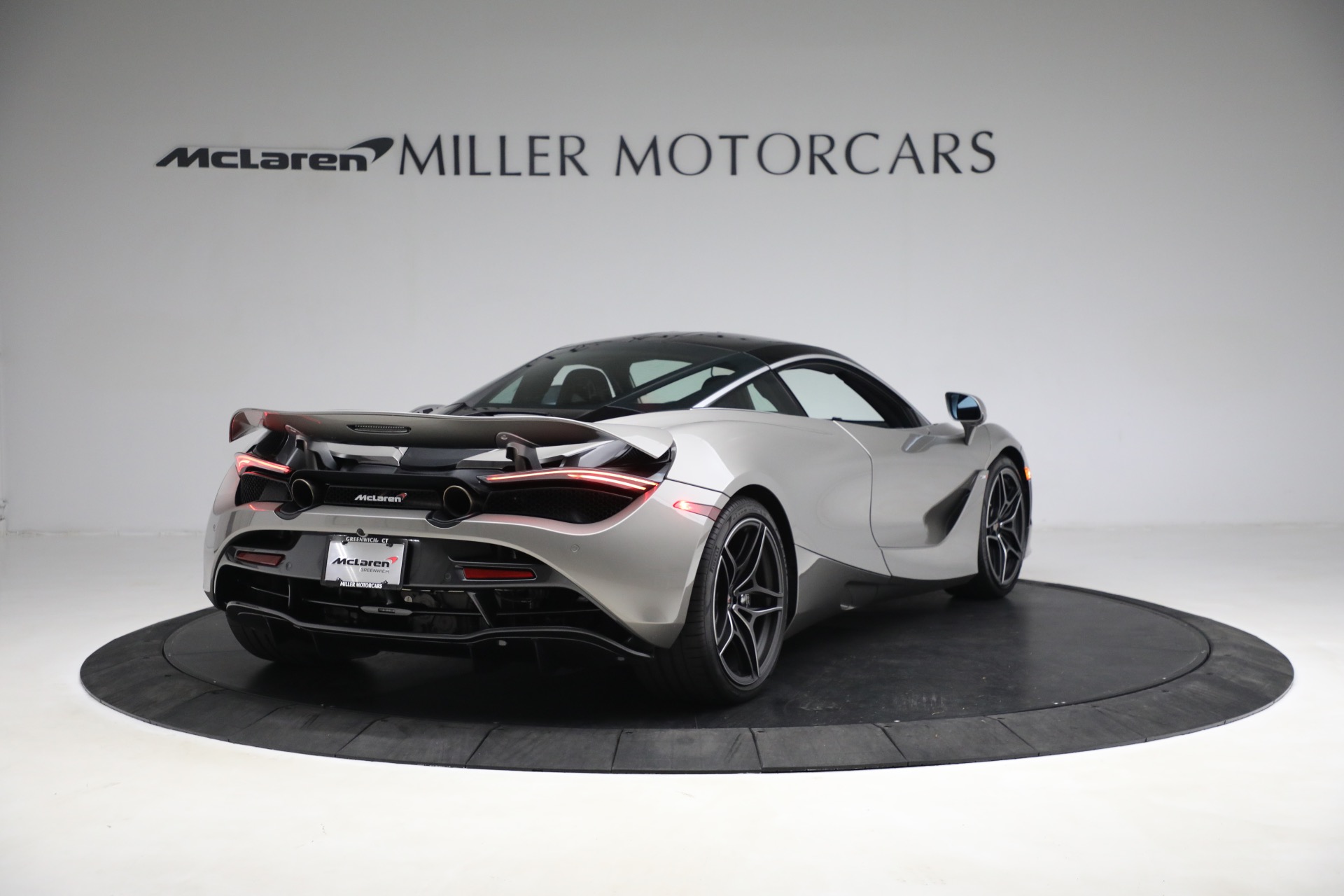 Used-2018-McLaren-720S-Luxury