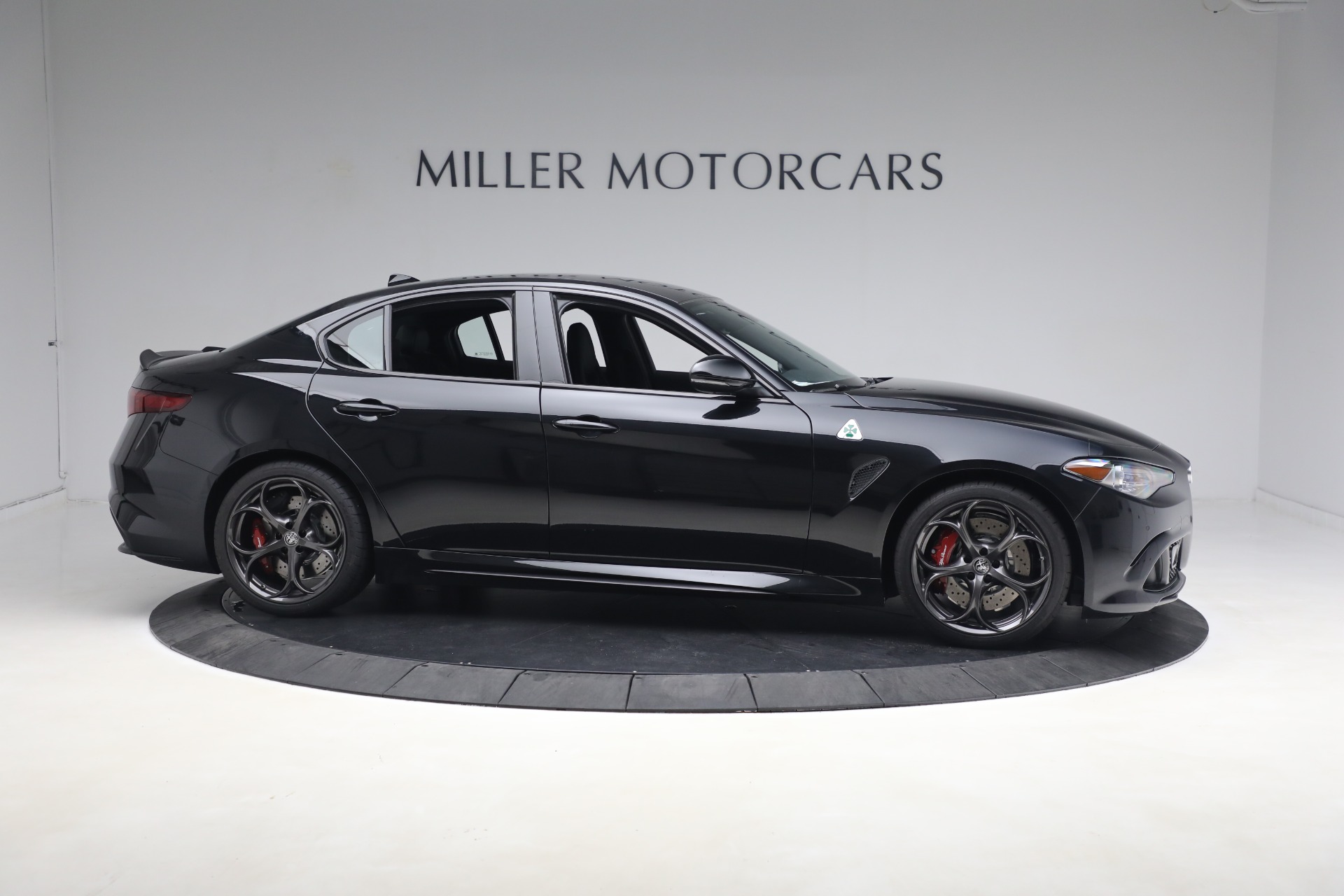 New-2023-Alfa-Romeo-Giulia-Quadrifoglio