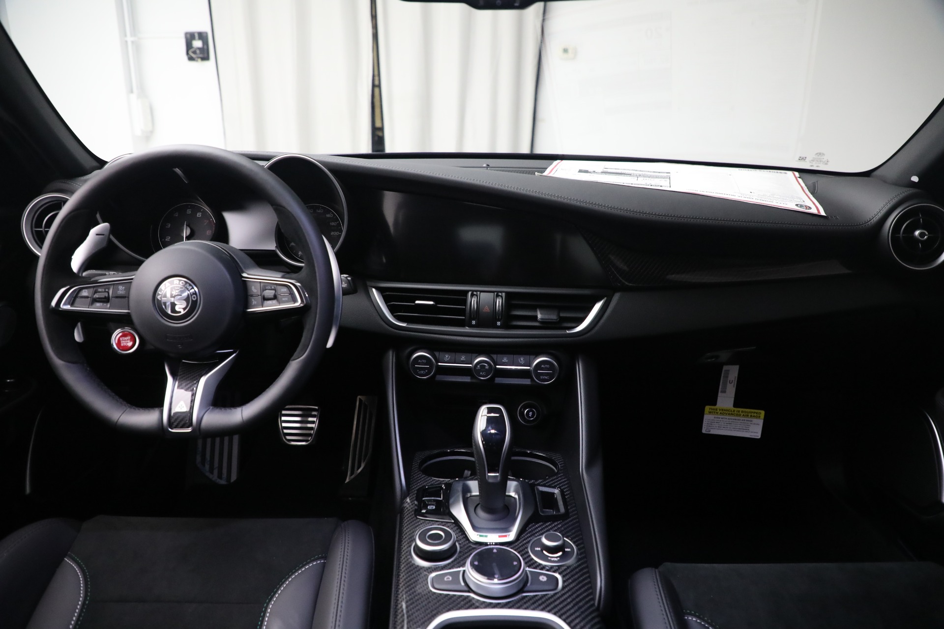 New-2023-Alfa-Romeo-Giulia-Quadrifoglio