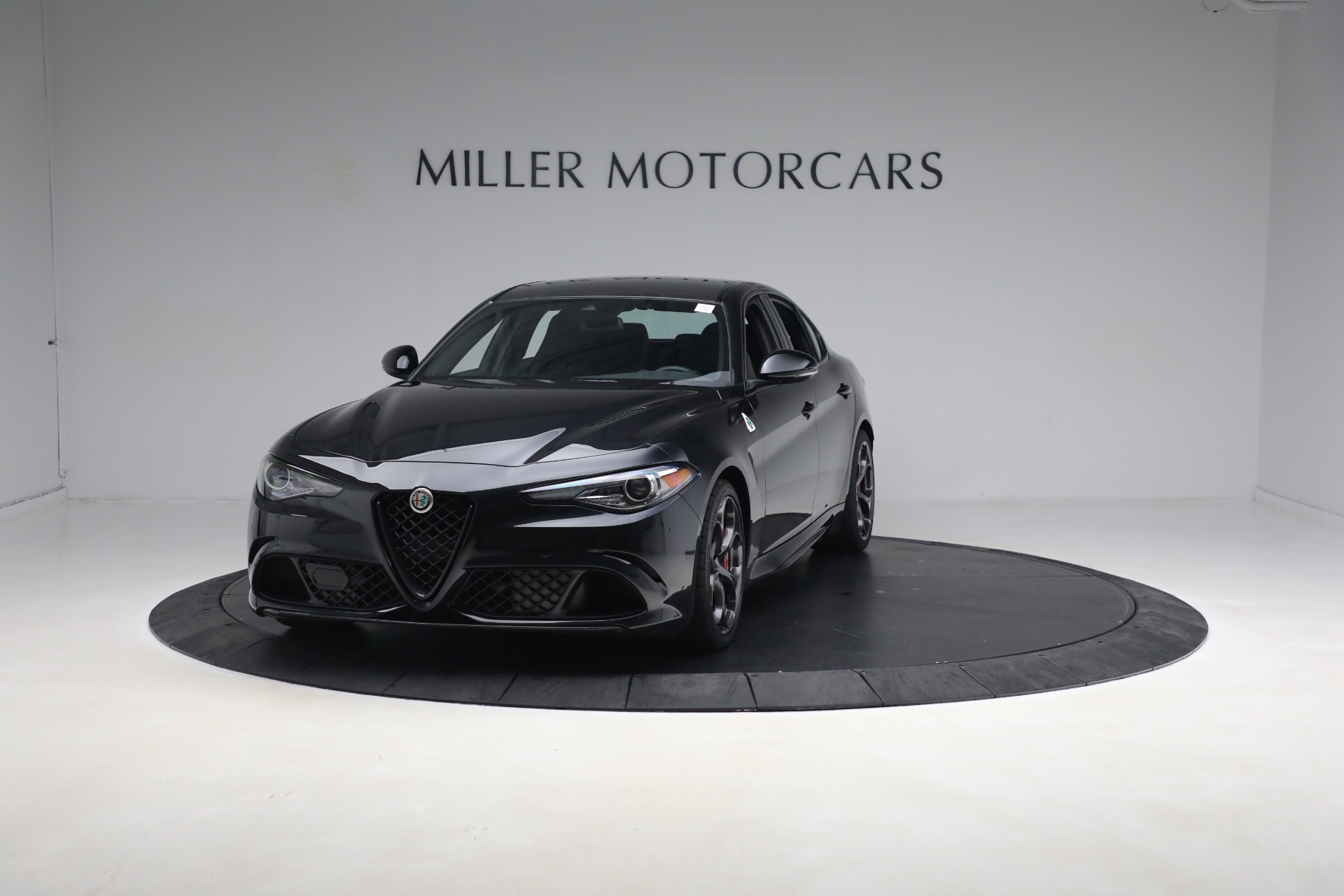 New-2023-Alfa-Romeo-Giulia-Quadrifoglio