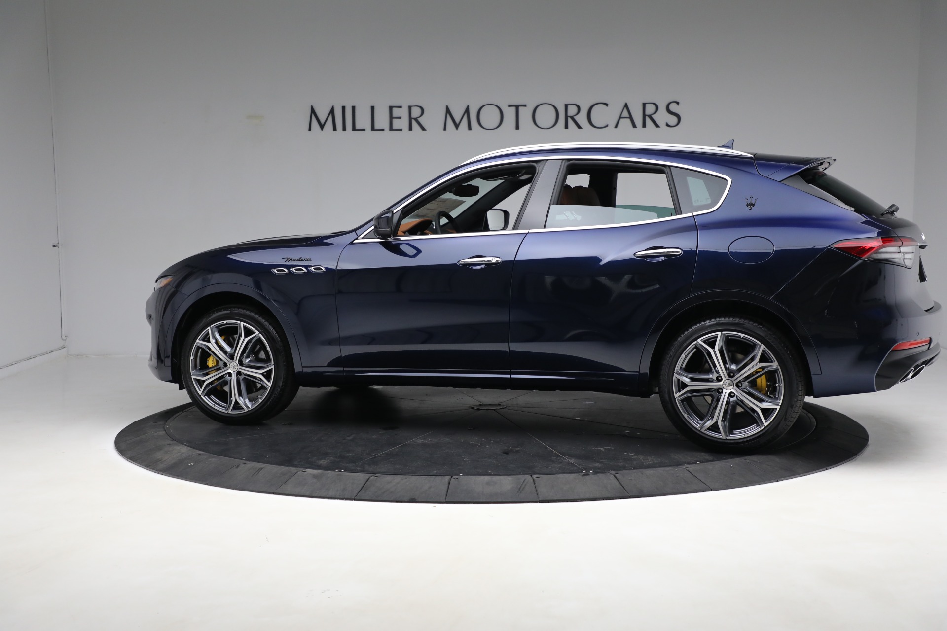New-2023-Maserati-Levante-Modena