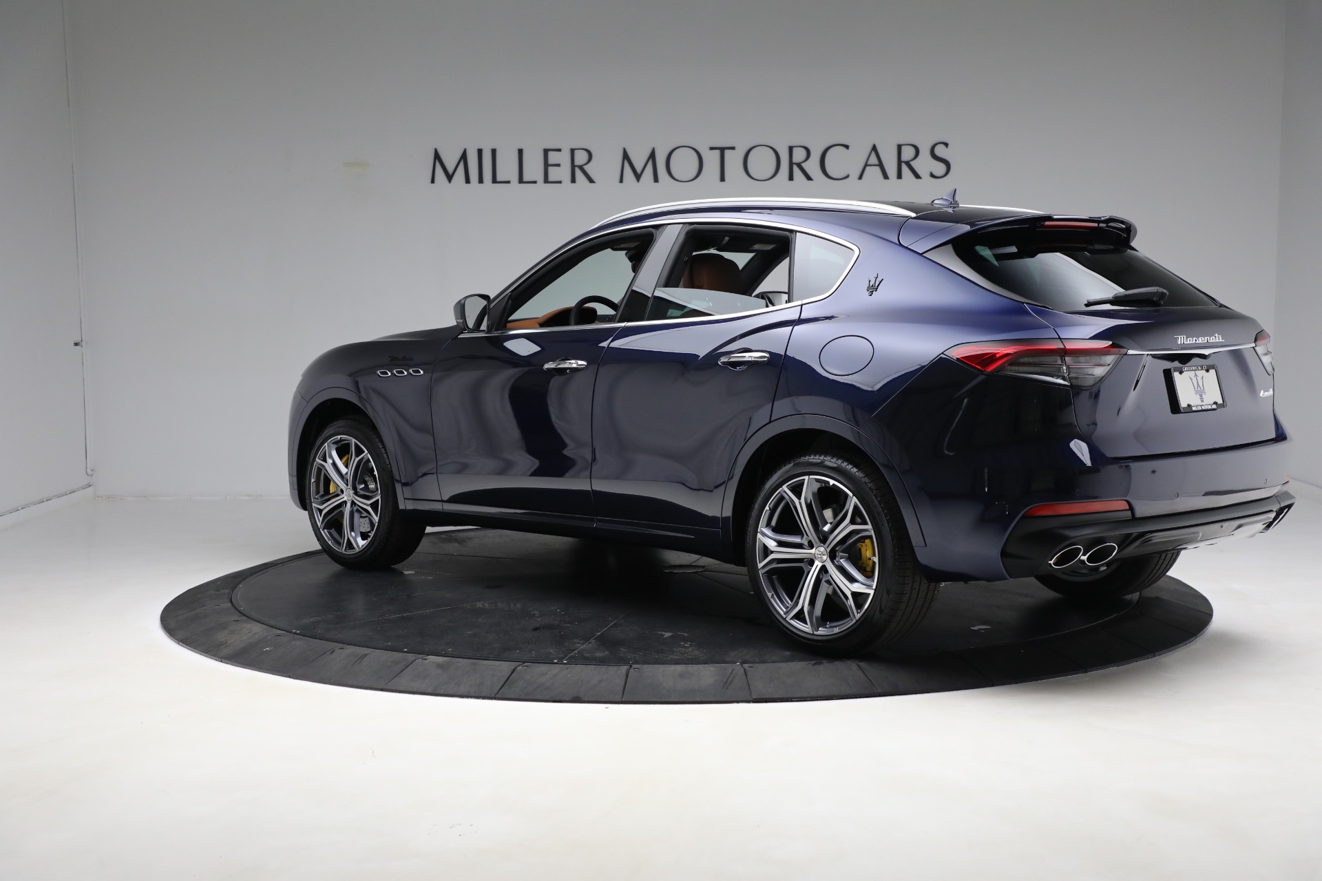 New-2023-Maserati-Levante-Modena