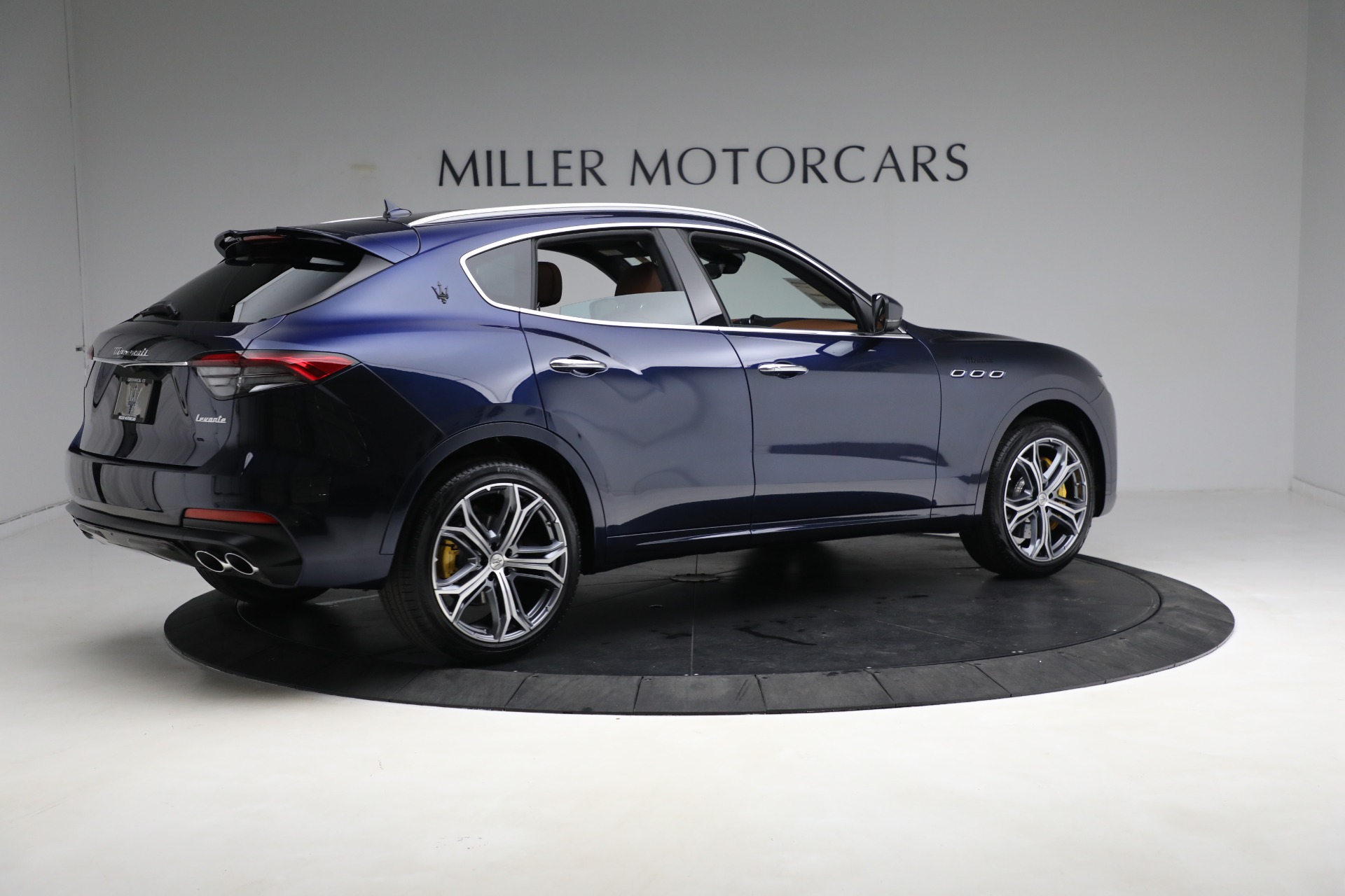 New-2023-Maserati-Levante-Modena