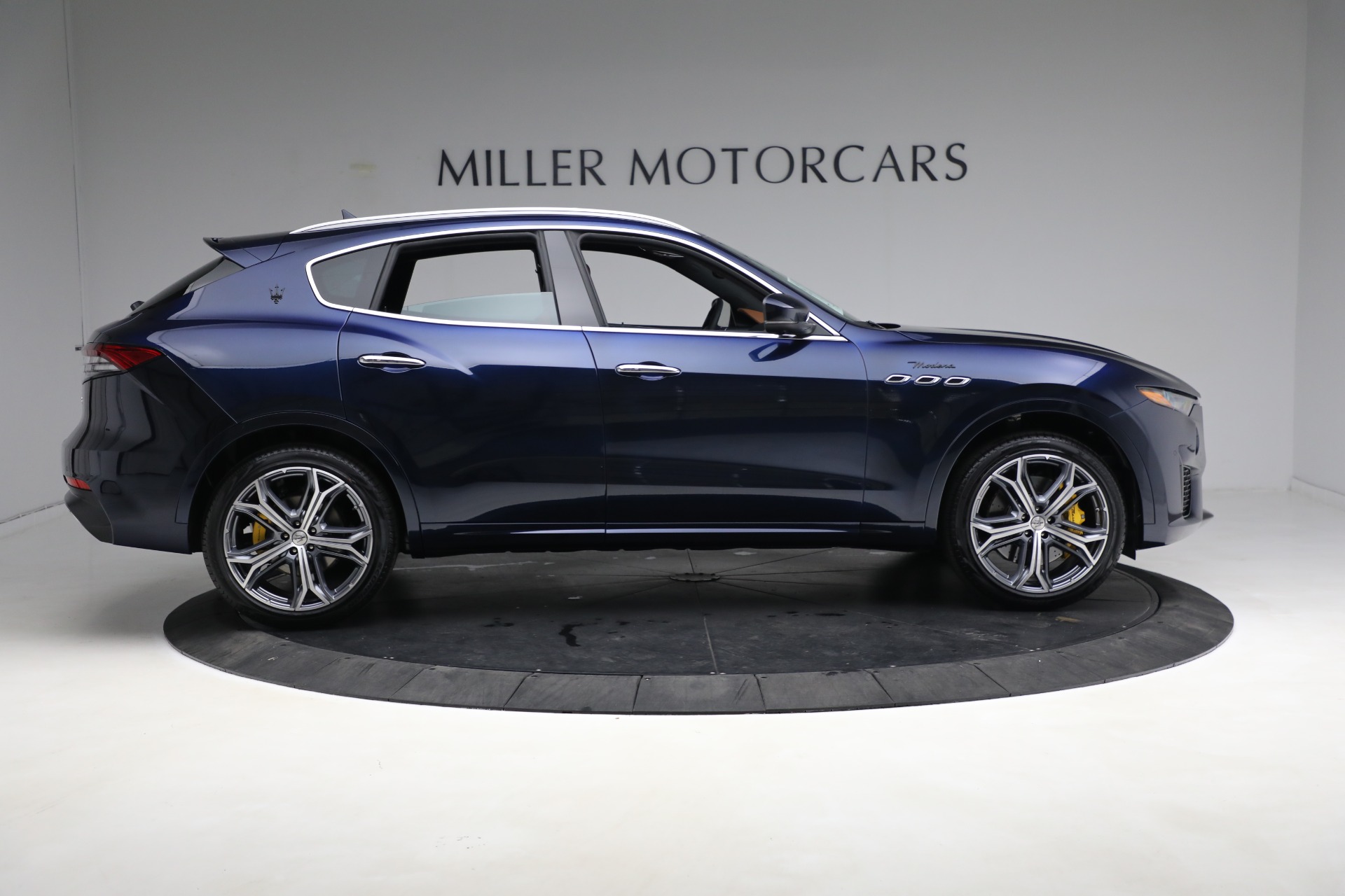 New-2023-Maserati-Levante-Modena