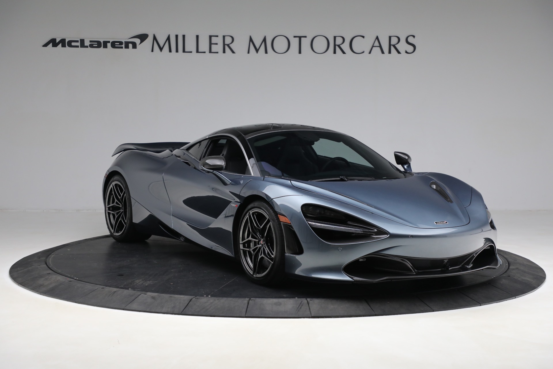 Used-2018-McLaren-720S-Luxury
