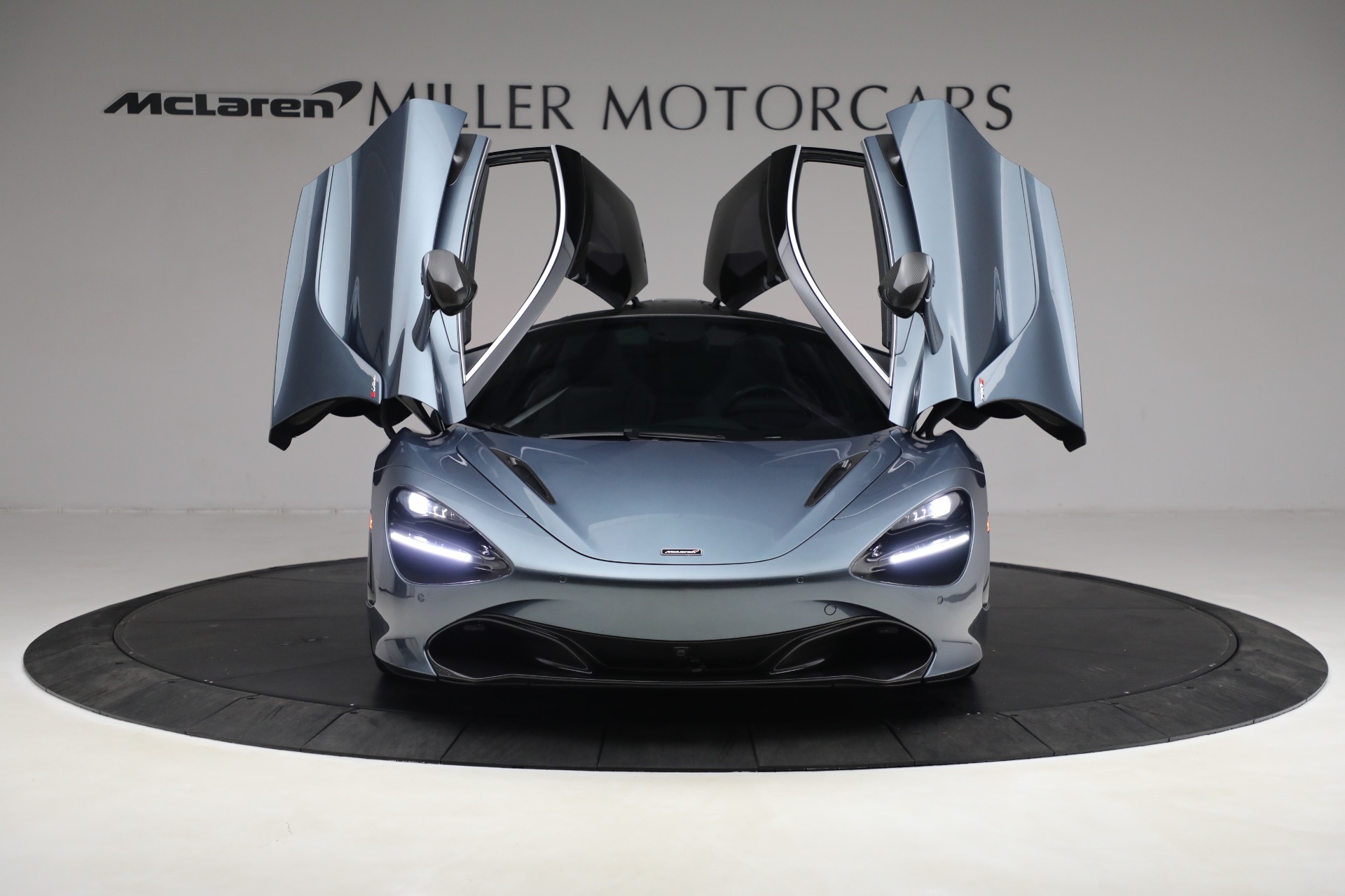 Used-2018-McLaren-720S-Luxury