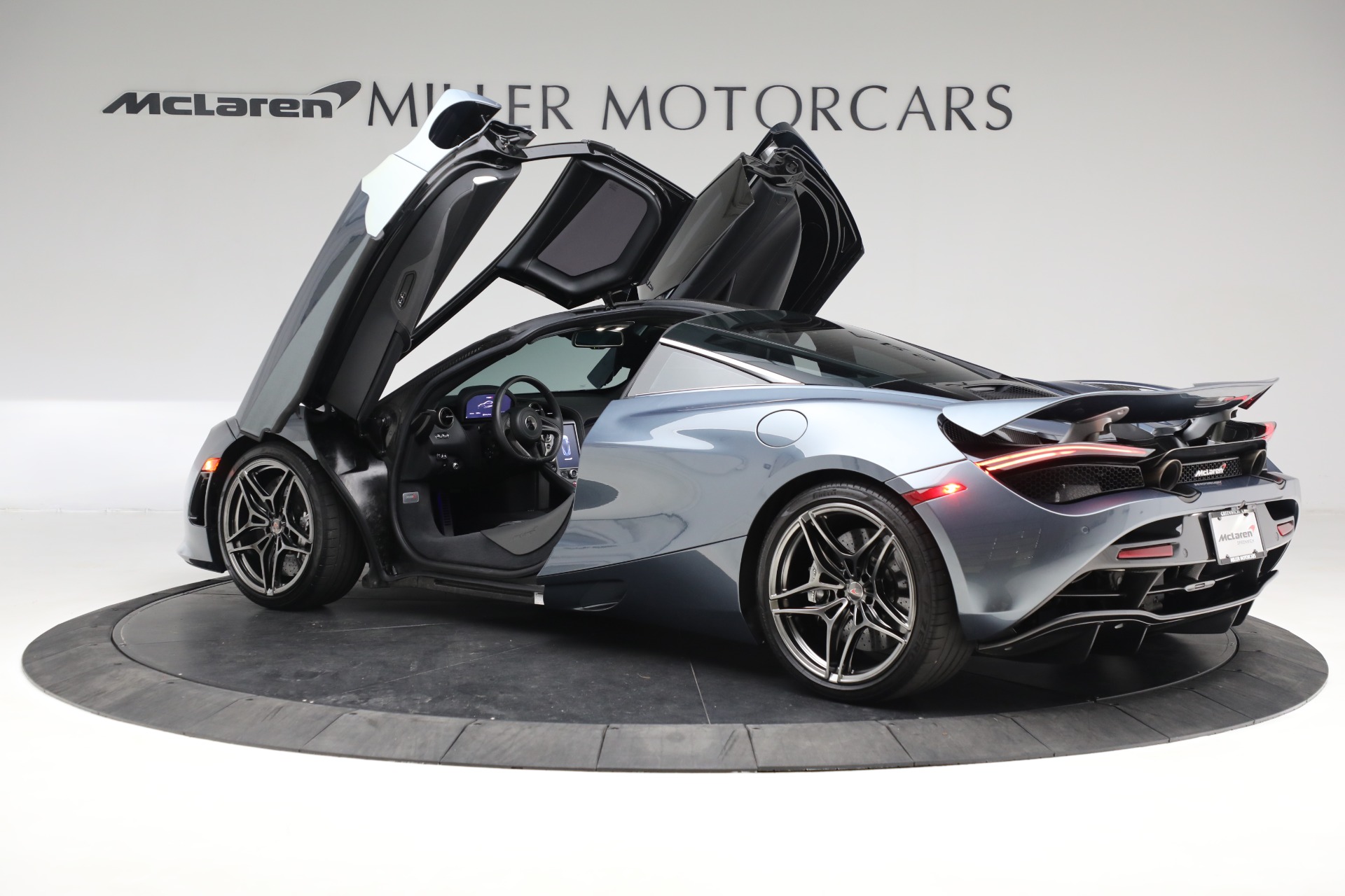 Used-2018-McLaren-720S-Luxury