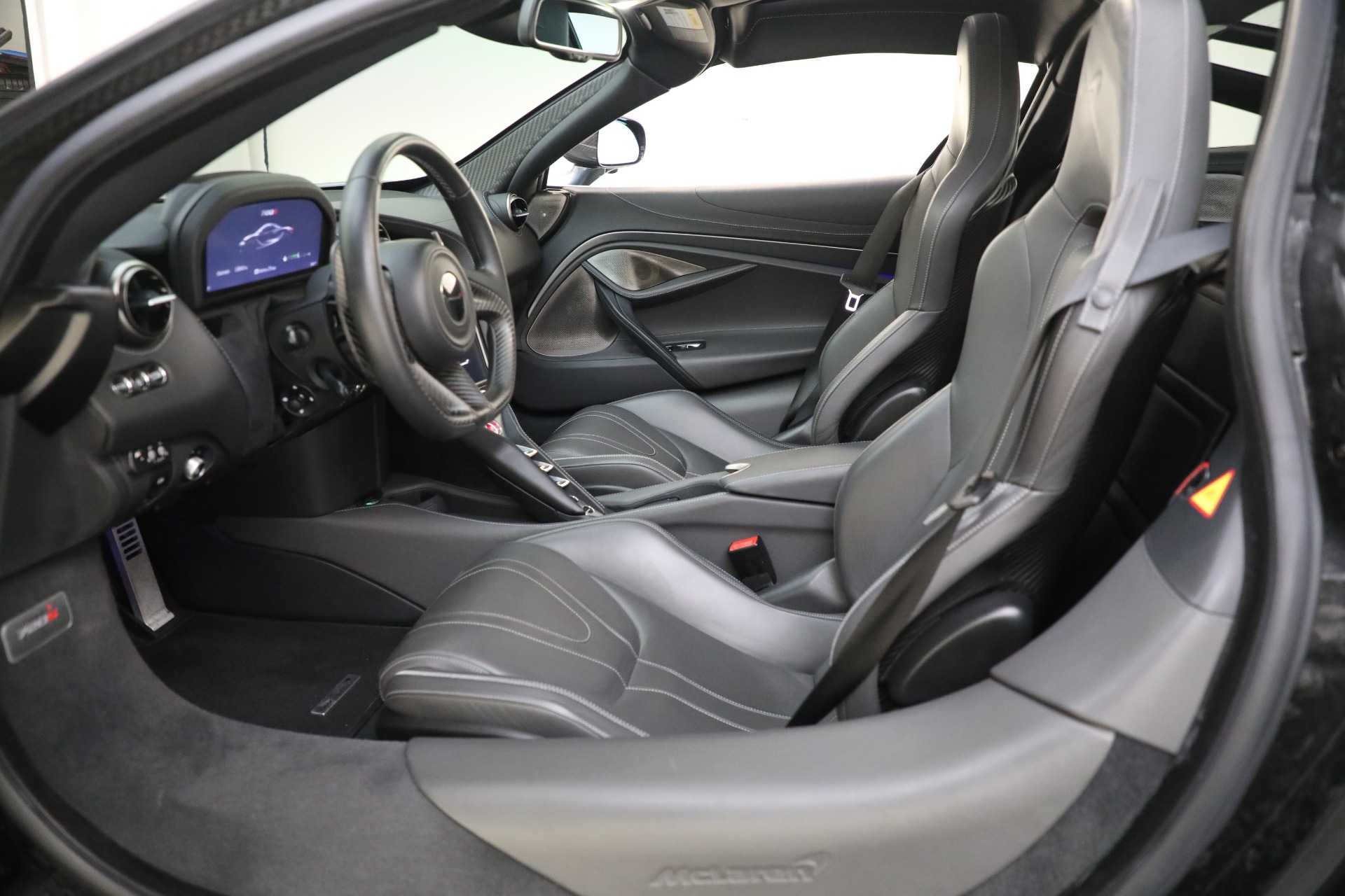 Used-2018-McLaren-720S-Luxury