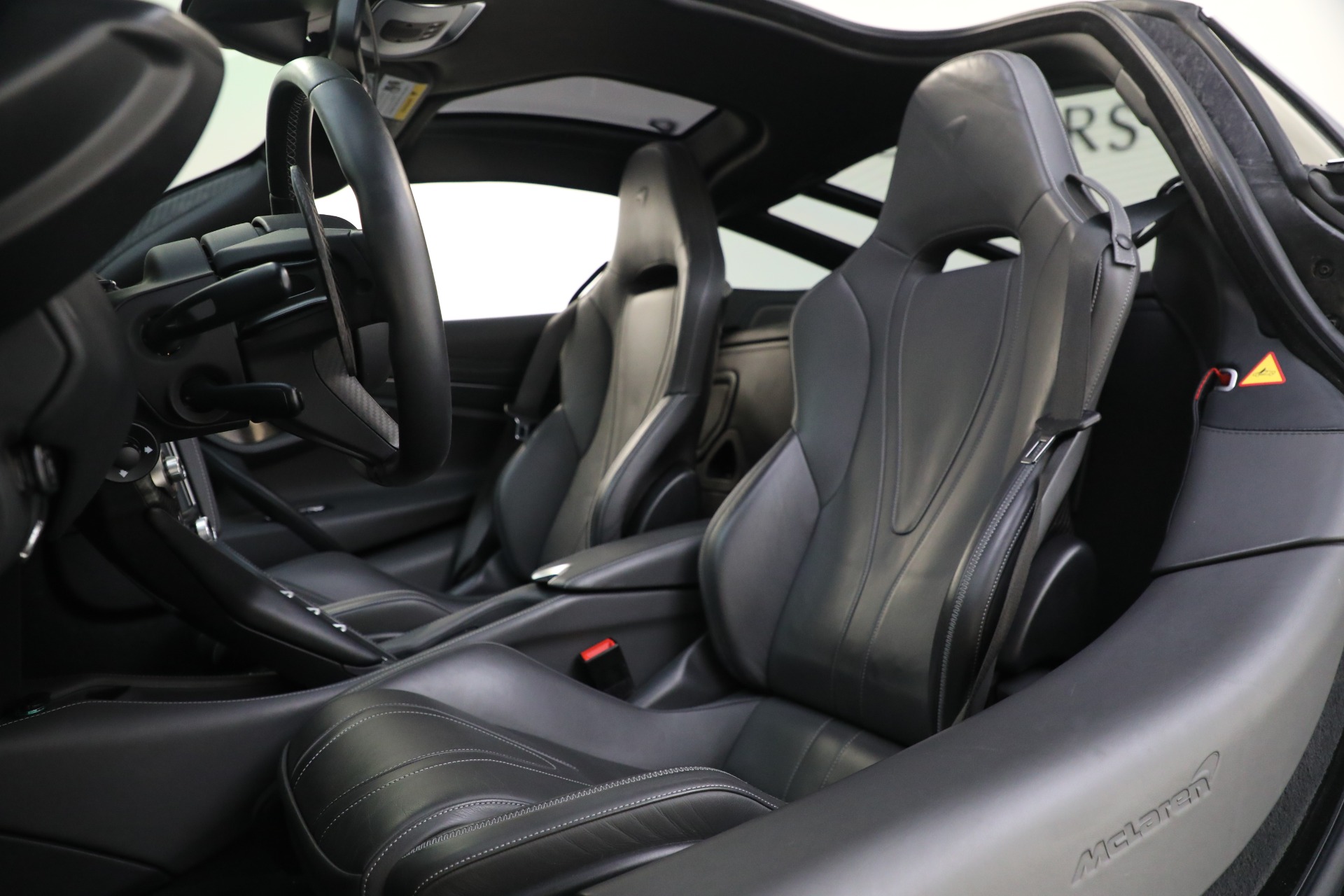 Used-2018-McLaren-720S-Luxury