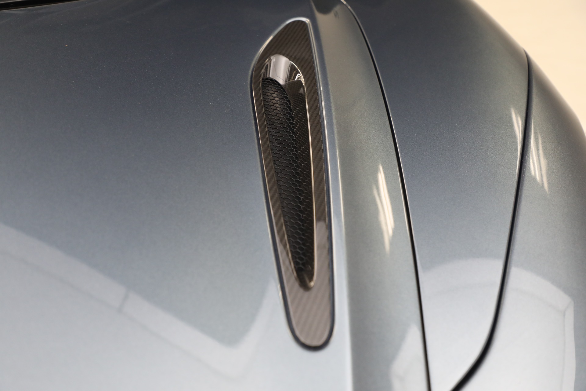 Used-2018-McLaren-720S-Luxury