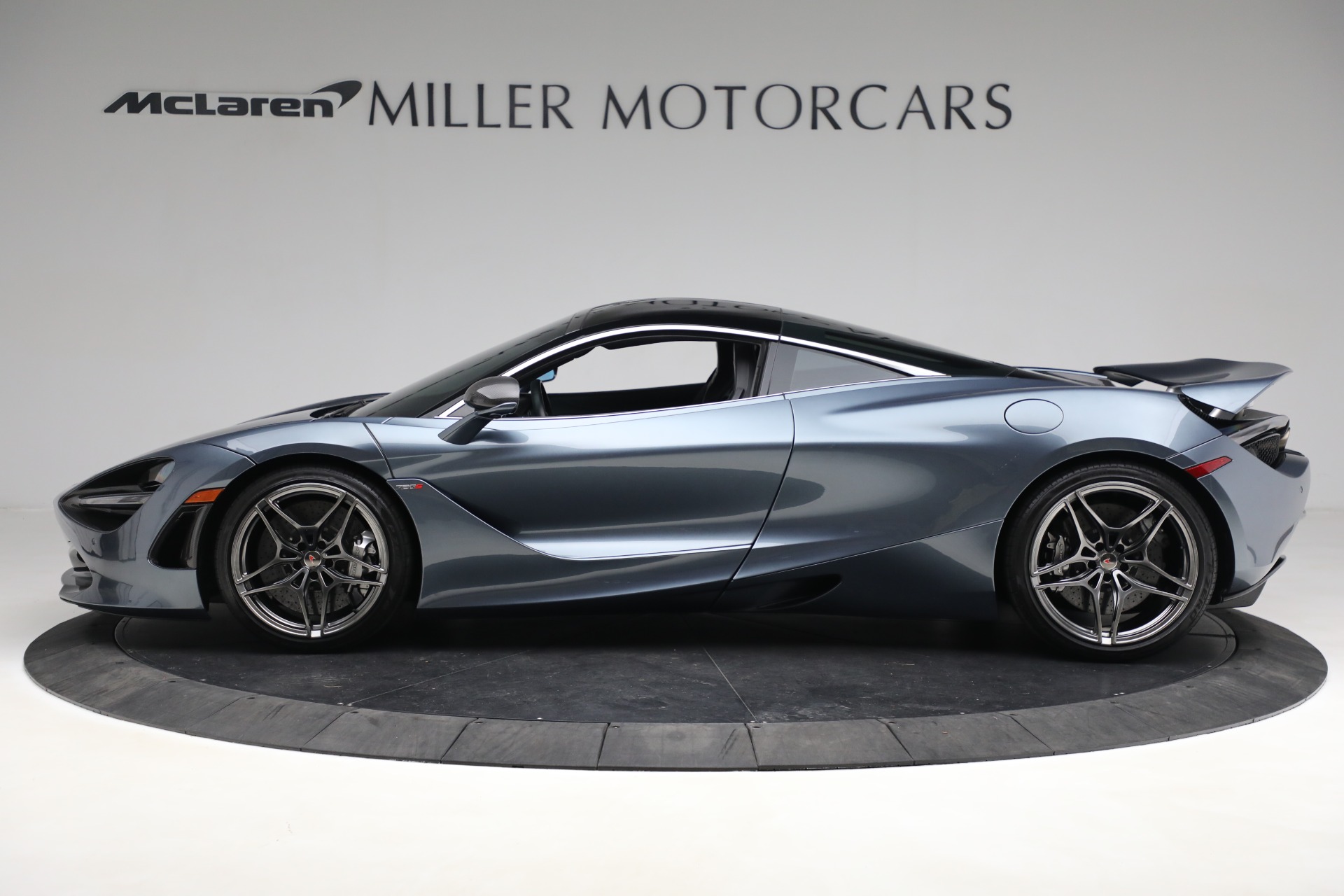 Used-2018-McLaren-720S-Luxury