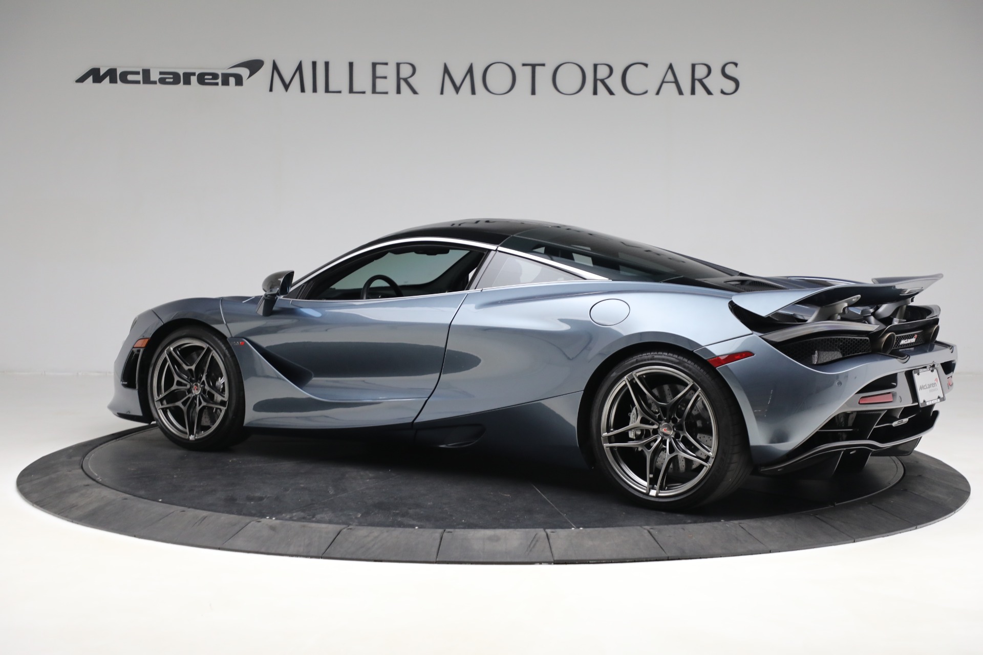 Used-2018-McLaren-720S-Luxury