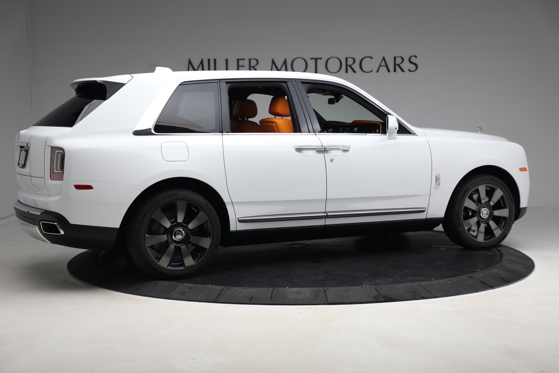 New-2023-Rolls-Royce-Cullinan