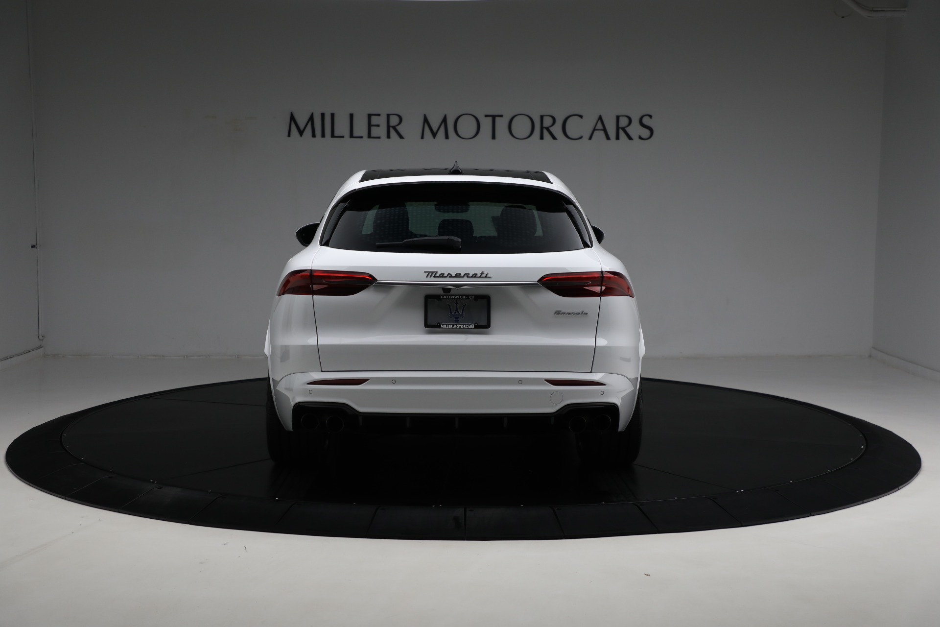 New-2023-Maserati-Grecale-Modena