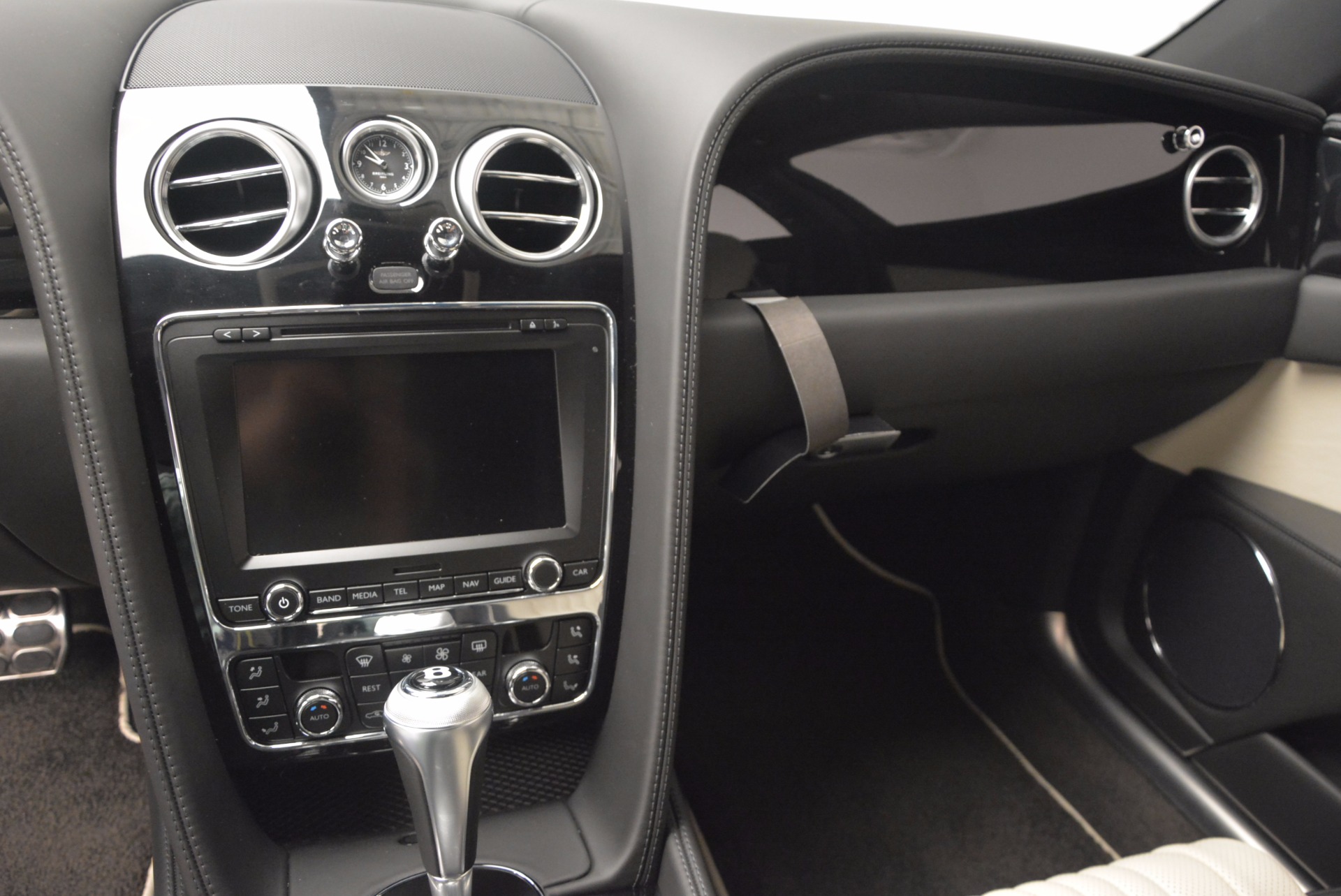 New-2017-Bentley-Flying-Spur-V8-S