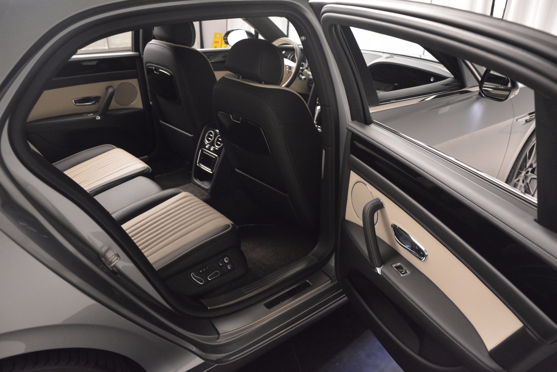 New-2017-Bentley-Flying-Spur-V8-S