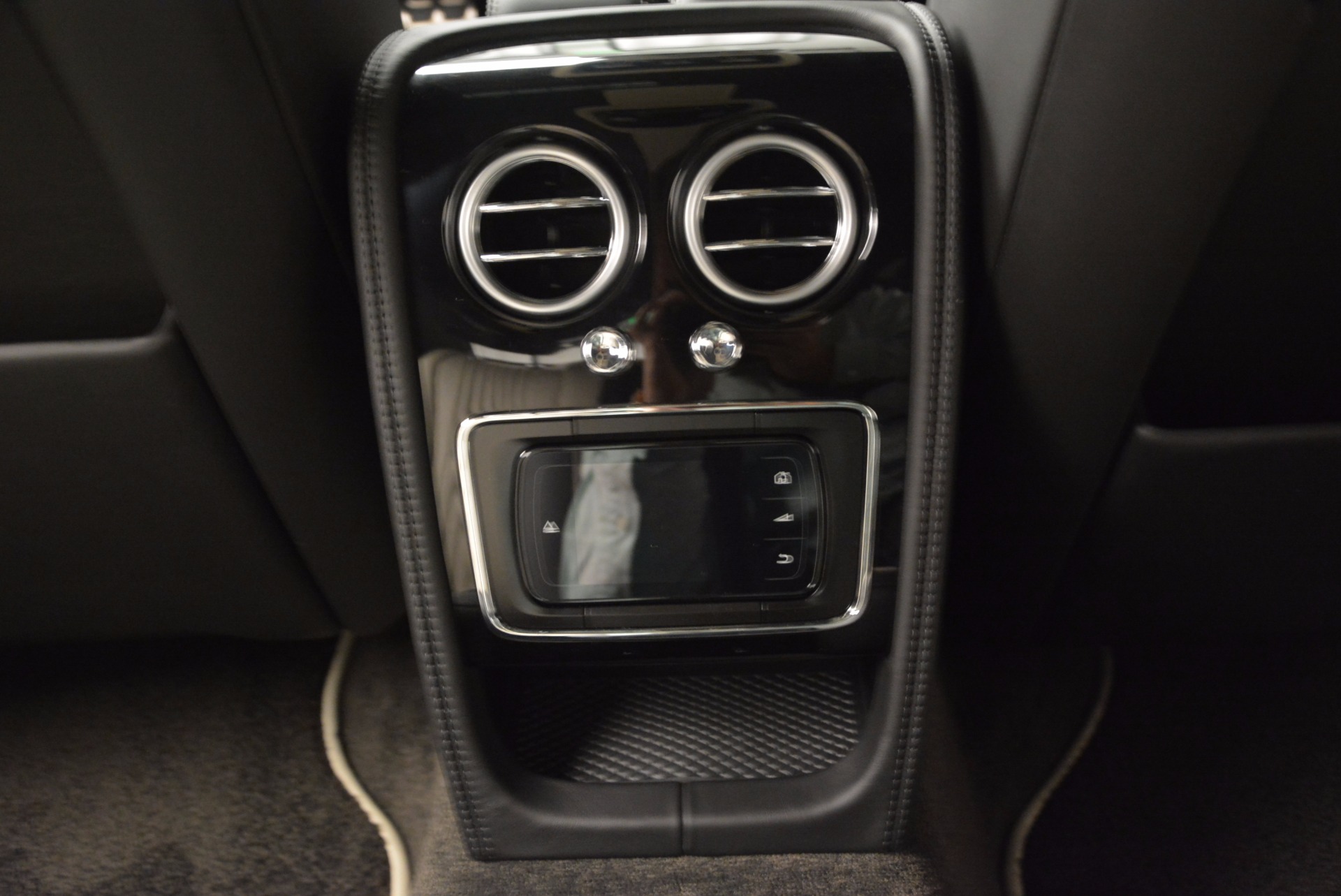 New-2017-Bentley-Flying-Spur-V8-S