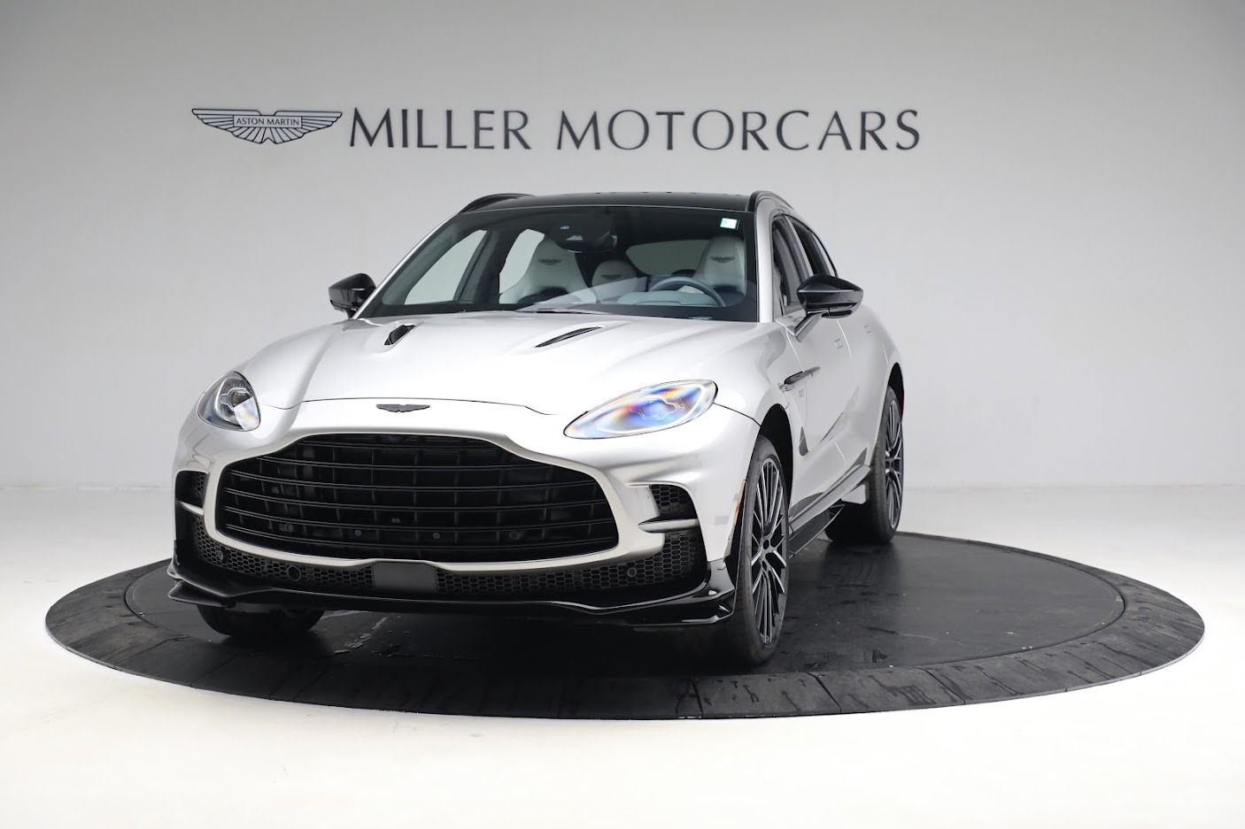 Used-2023-Aston-Martin-DBX-707