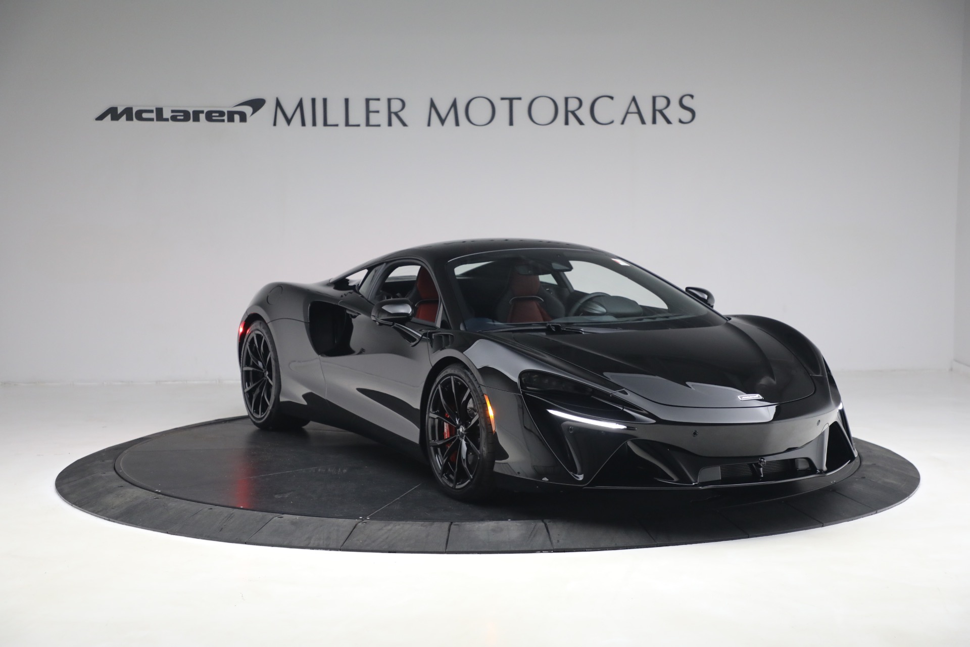 New-2023-McLaren-Artura-TechLux