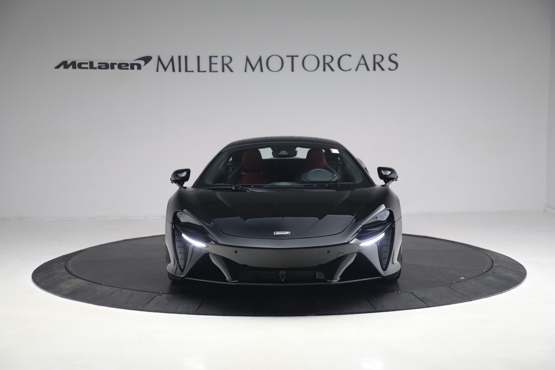 New-2023-McLaren-Artura-TechLux