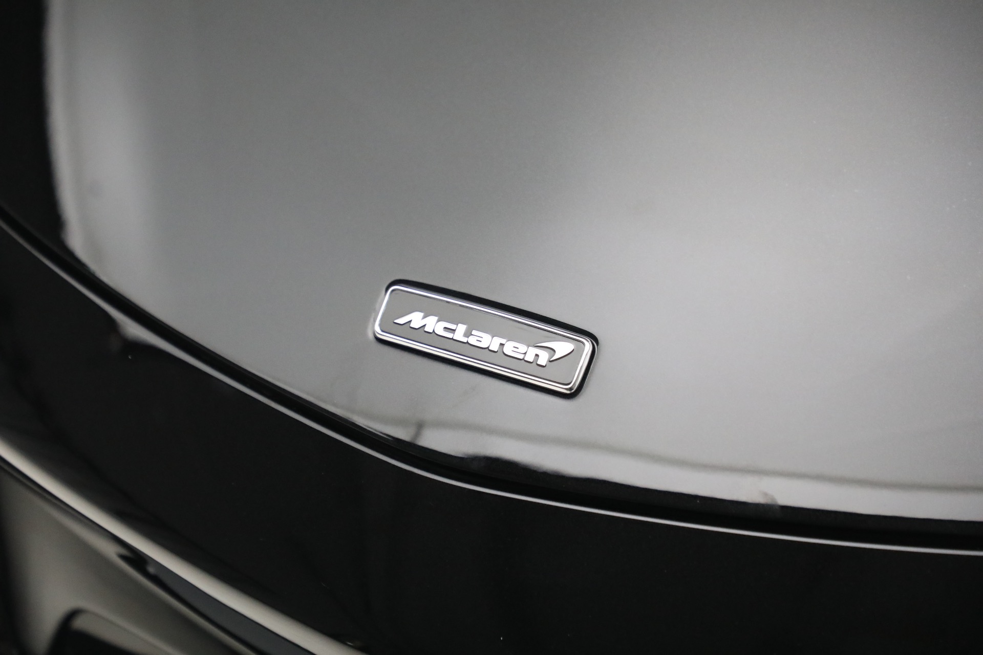 New-2023-McLaren-Artura-TechLux