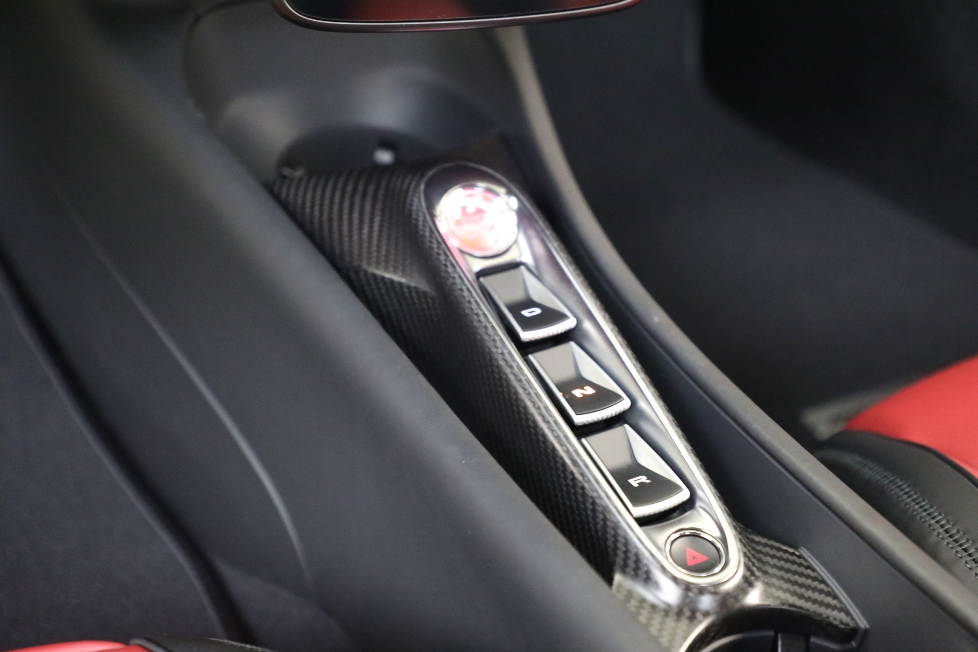 New-2023-McLaren-Artura-TechLux