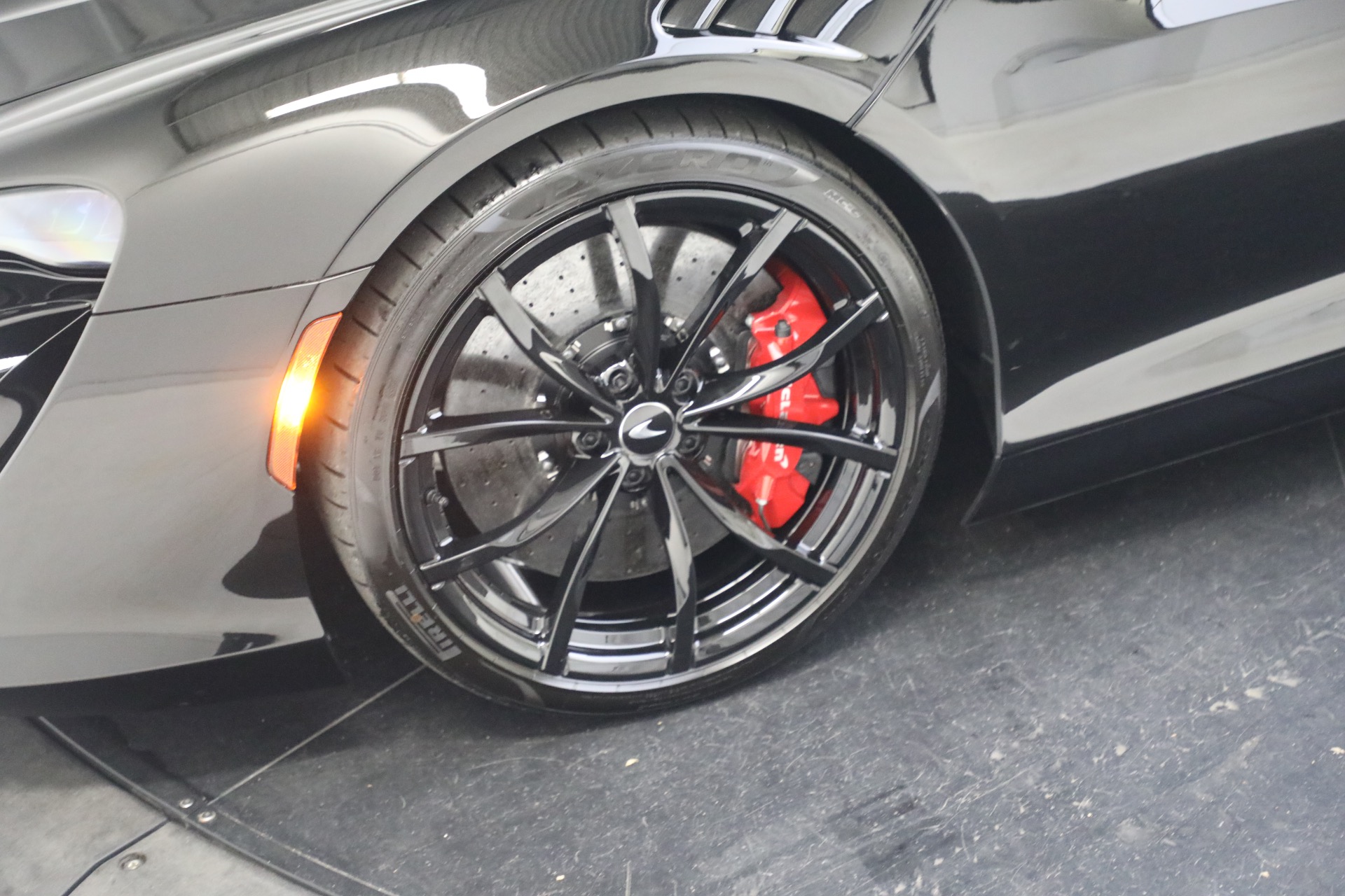 New-2023-McLaren-Artura-TechLux