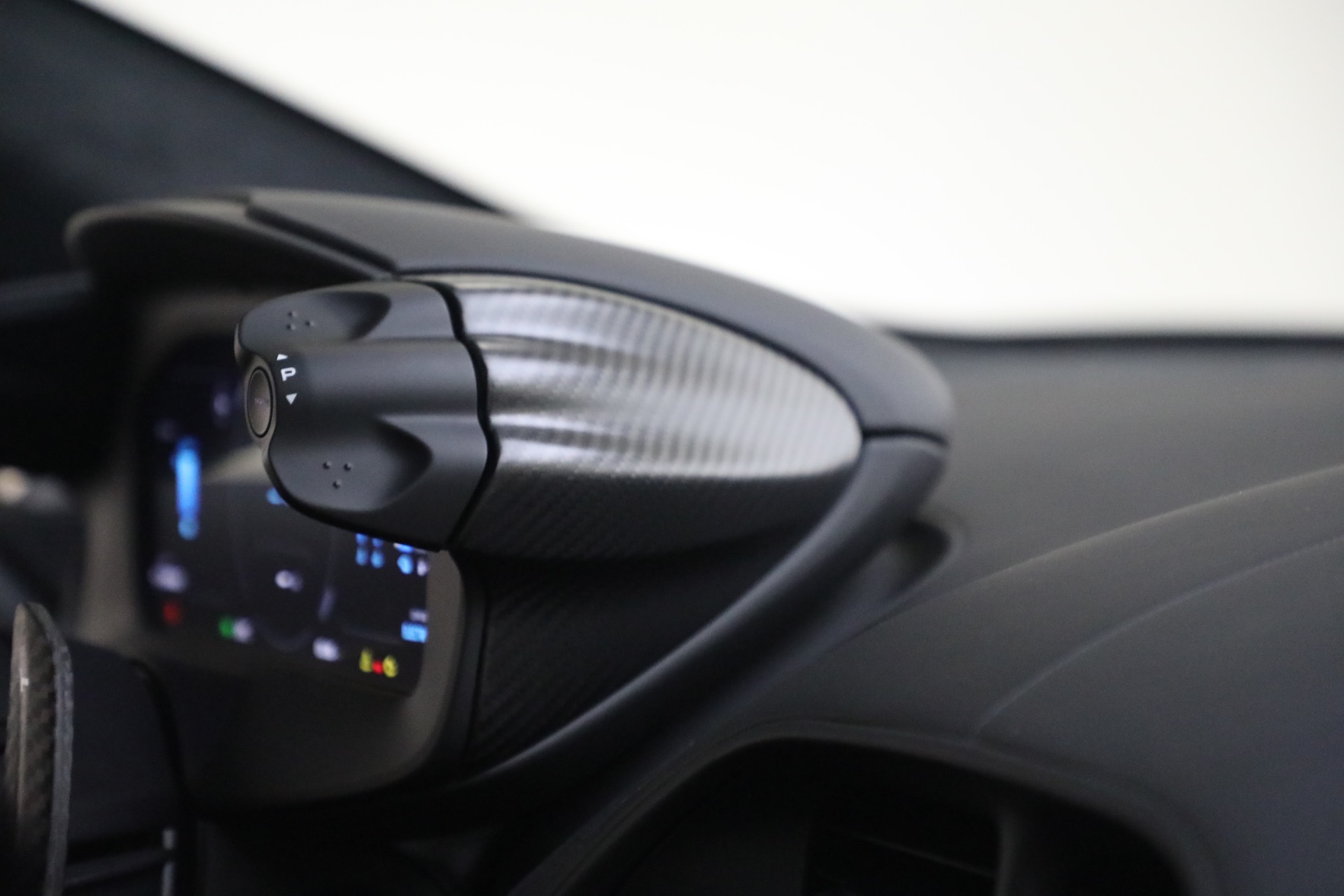 New-2023-McLaren-Artura-TechLux