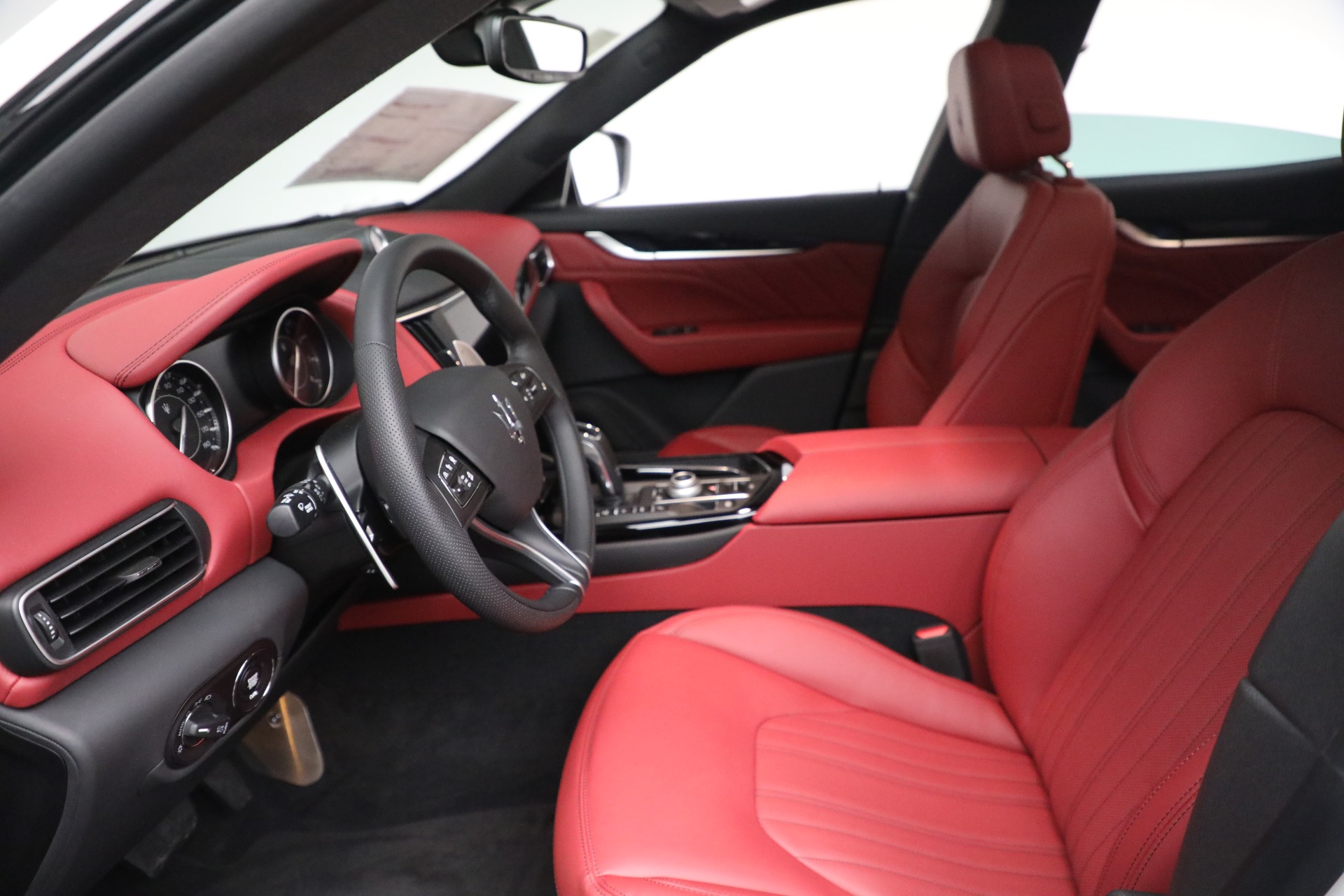 New-2023-Maserati-Levante-Modena