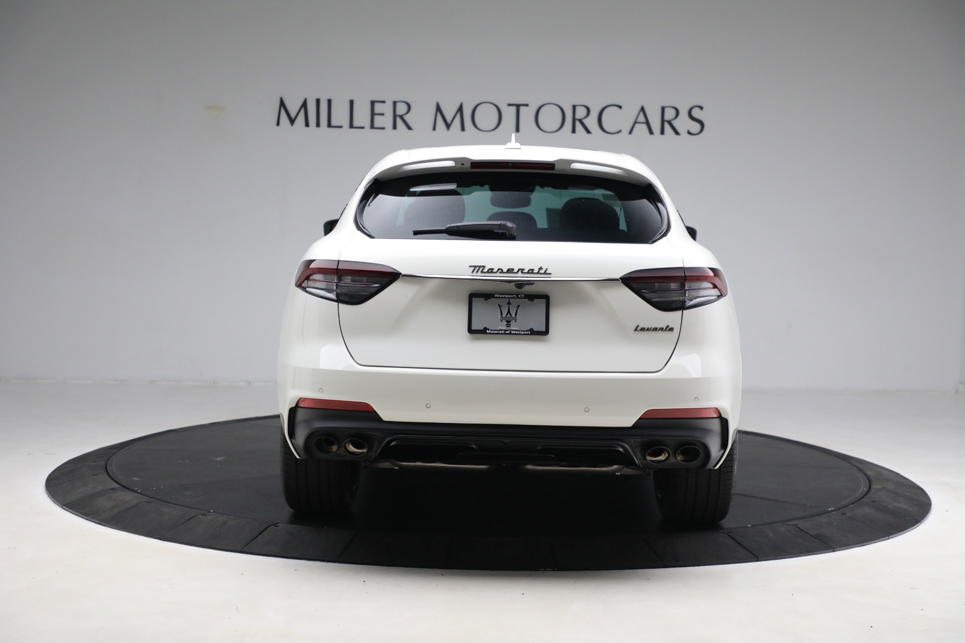 New-2023-Maserati-Levante-Modena