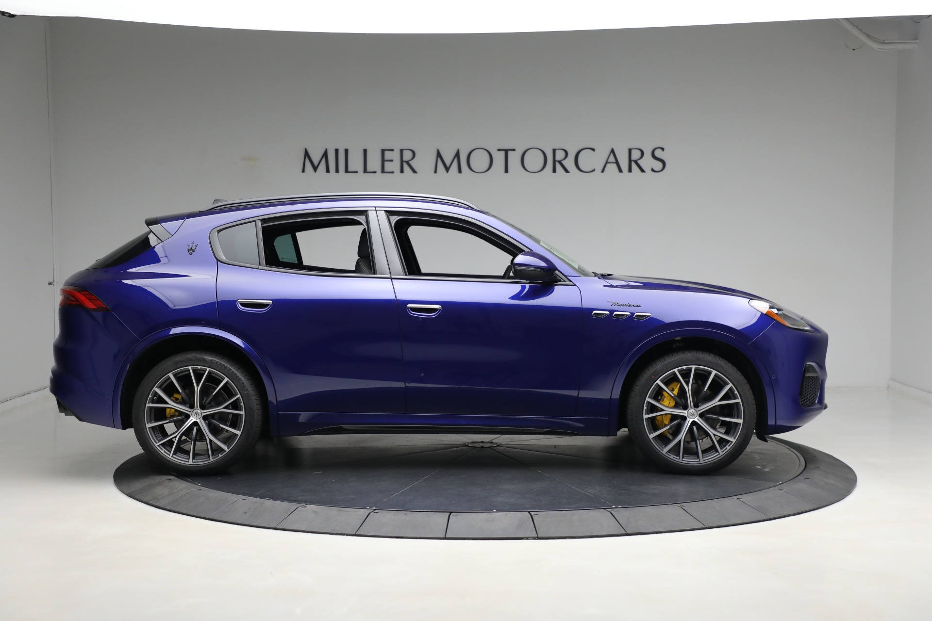 New-2023-Maserati-Grecale-Modena