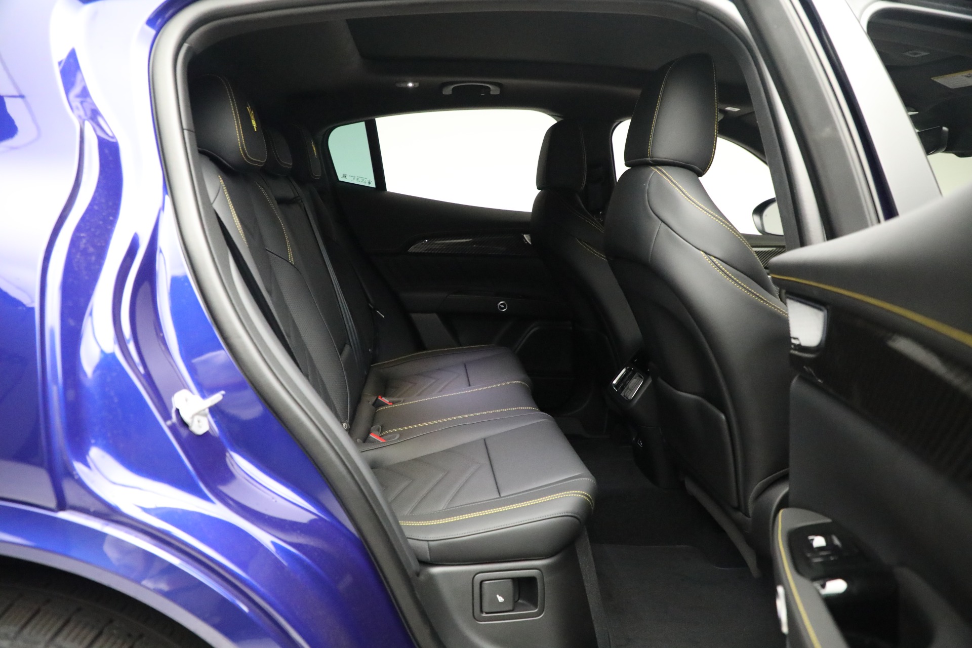 New-2023-Maserati-Grecale-Modena