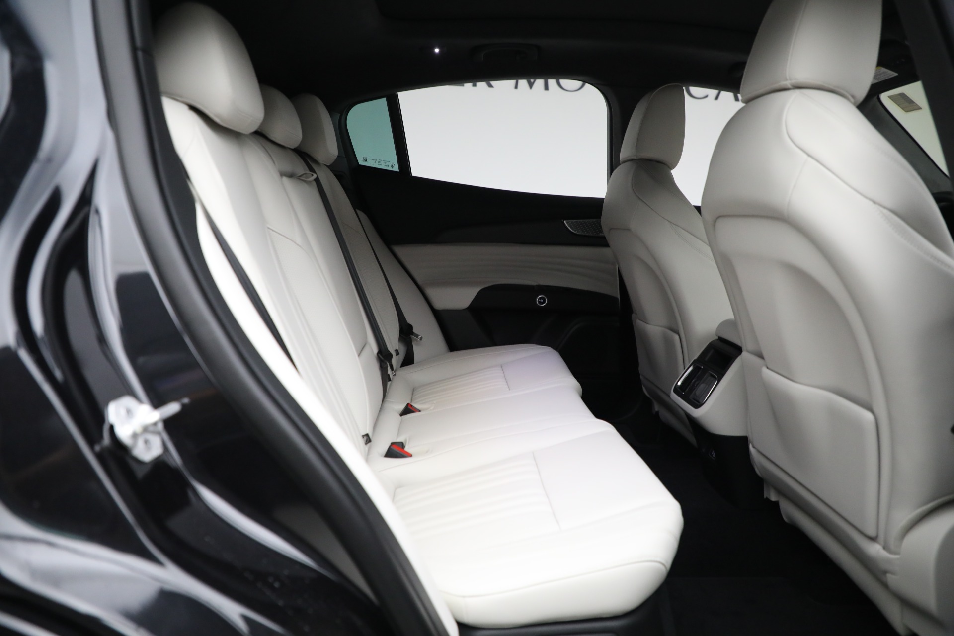 New-2023-Maserati-Grecale-Modena