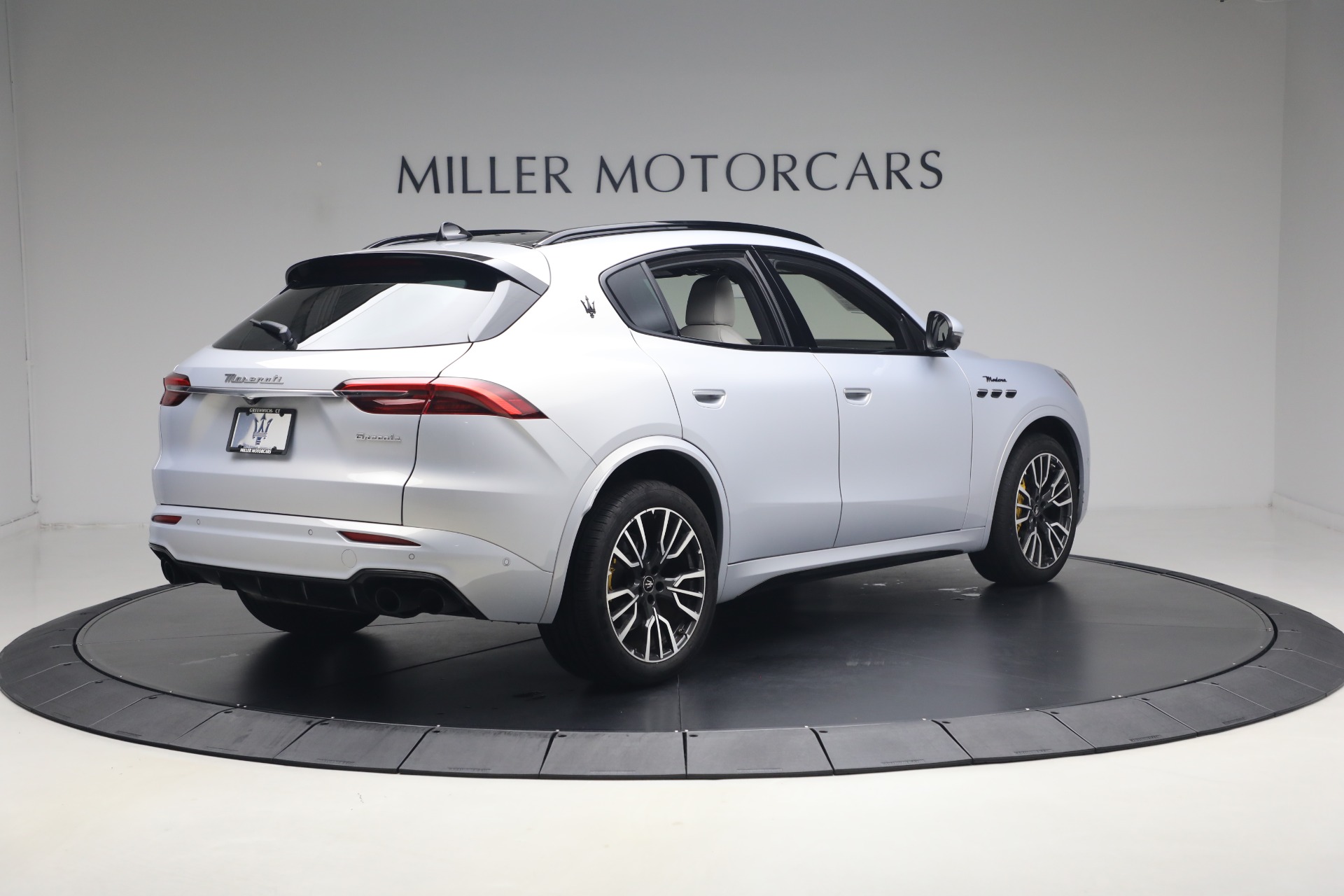 Used-2023-Maserati-Grecale-Modena