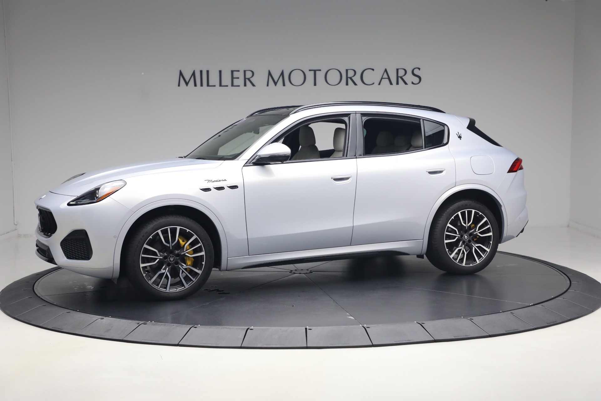Used-2023-Maserati-Grecale-Modena