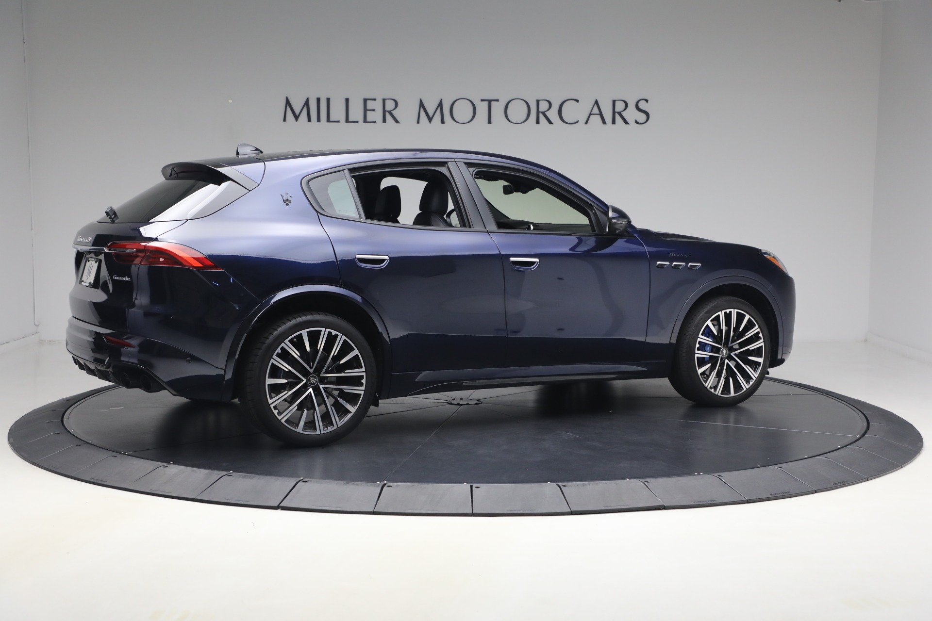 Used-2023-Maserati-Grecale-Modena