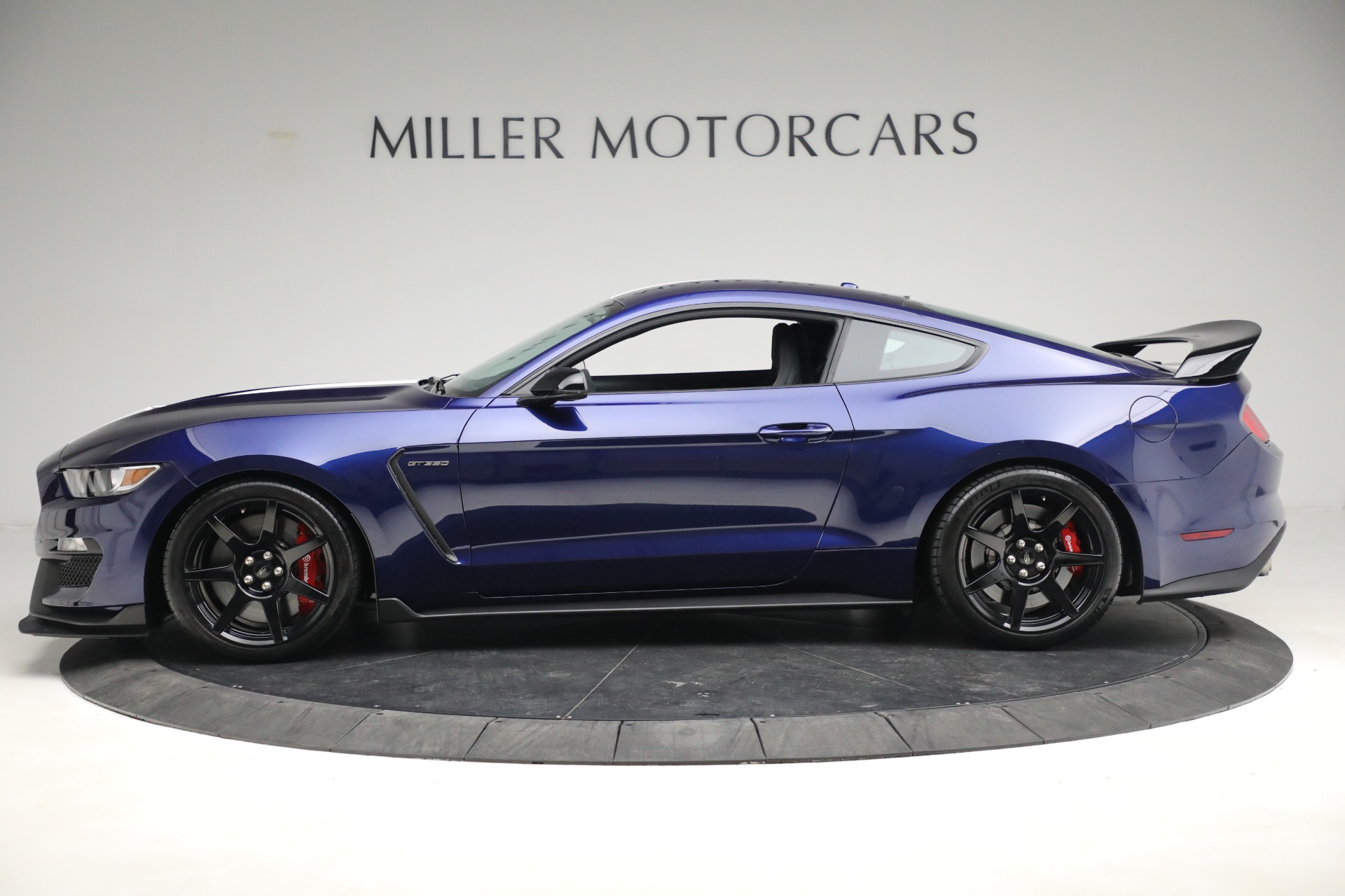 Used-2019-Ford-Mustang-Shelby-GT350R