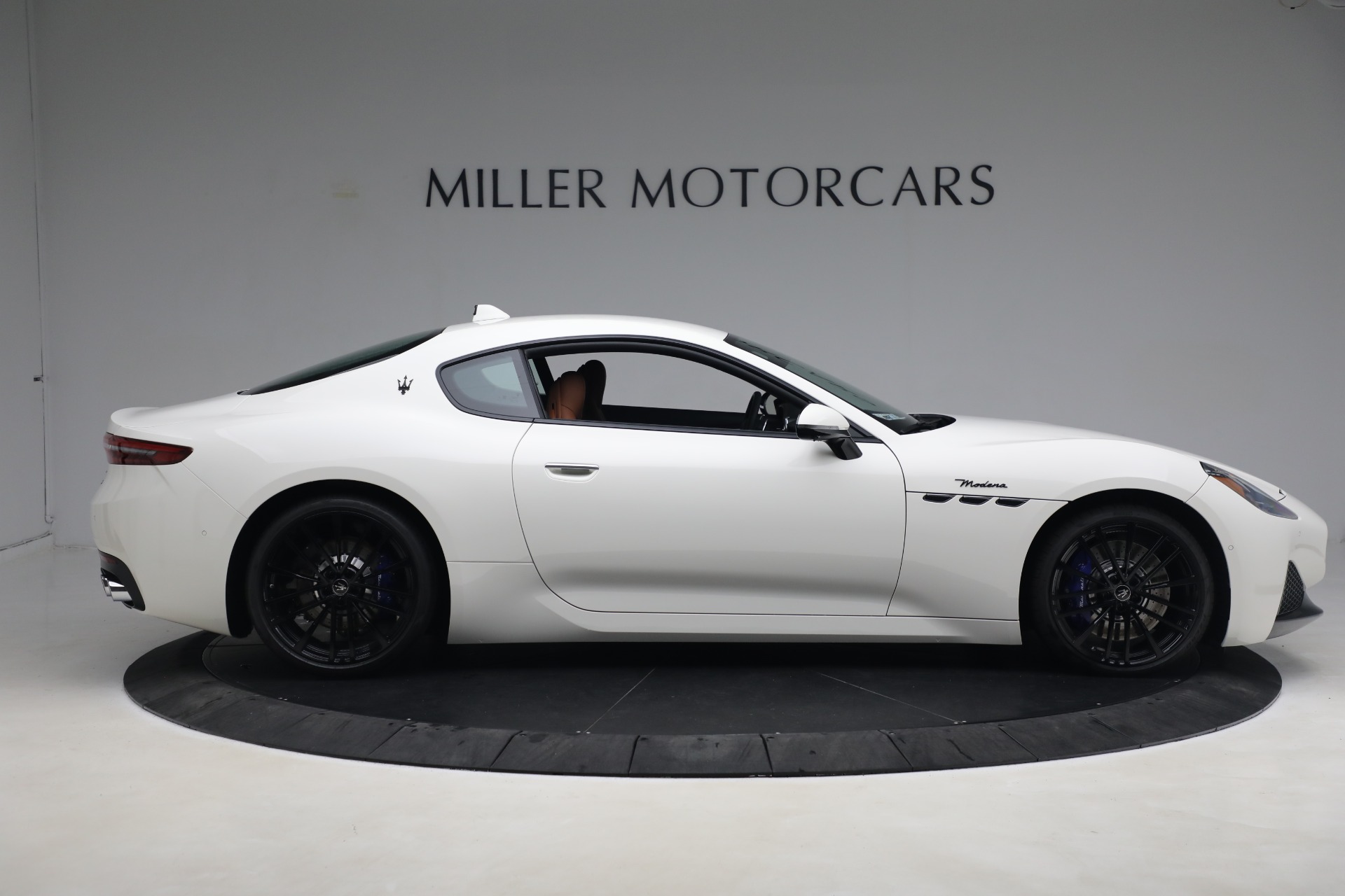 New-2024-Maserati-GranTurismo-Modena
