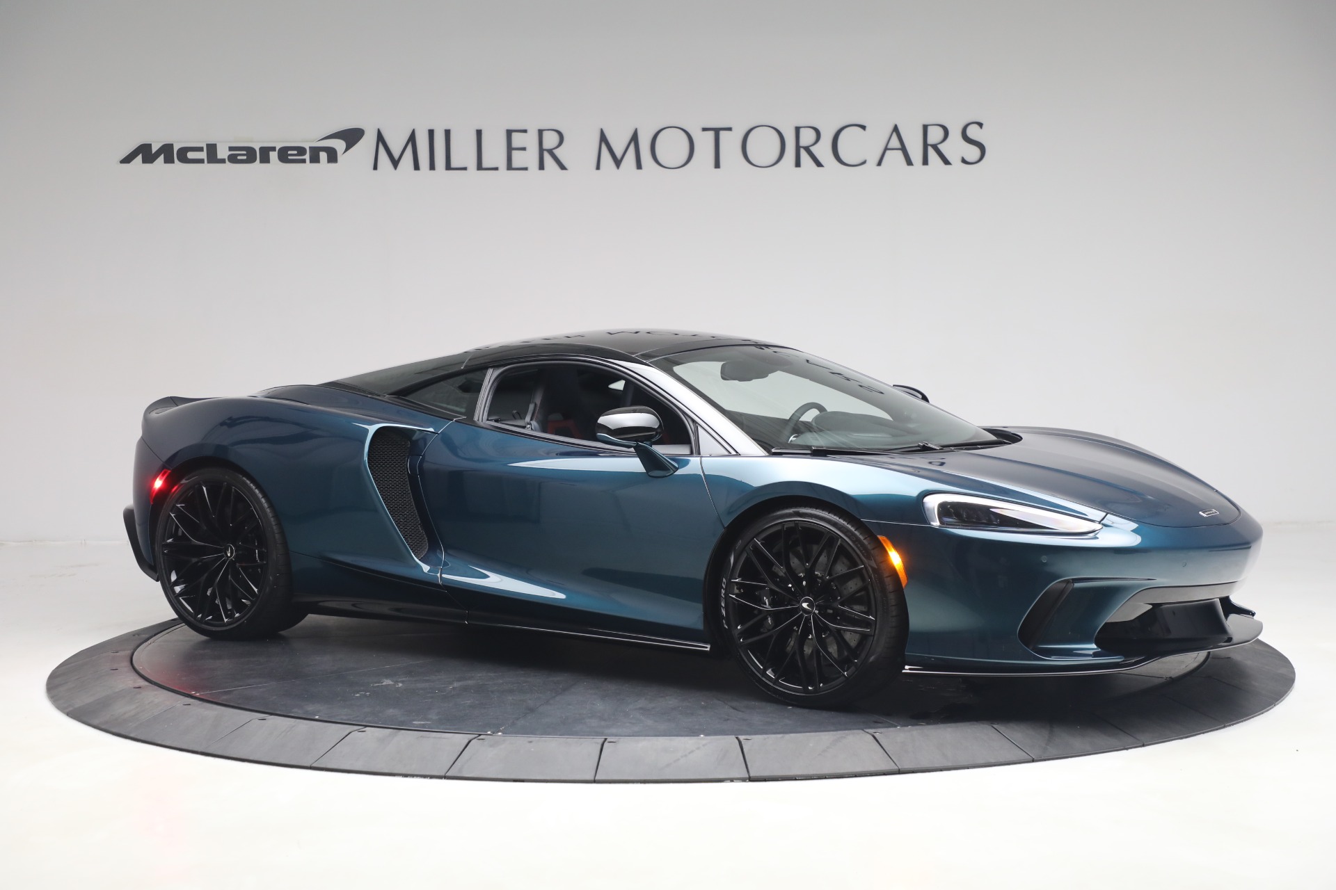 New-2023-McLaren-GT-Pioneer