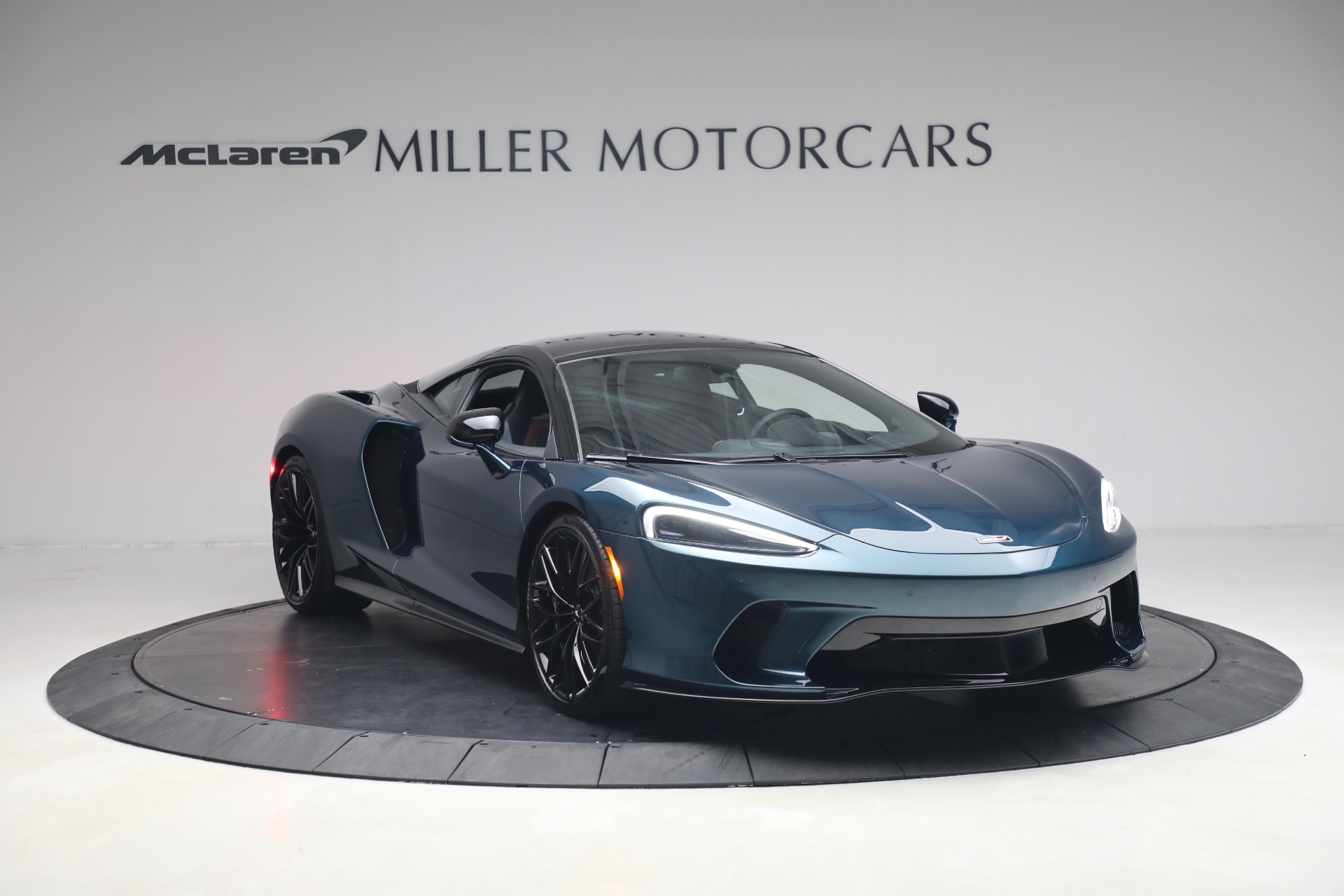 New-2023-McLaren-GT-Pioneer